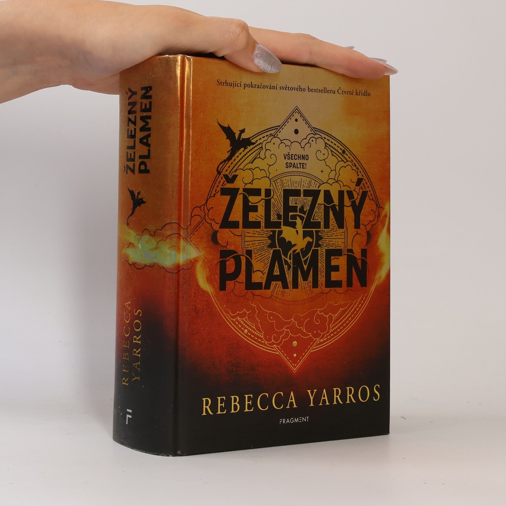 Rebecca Yarros Železný plamen