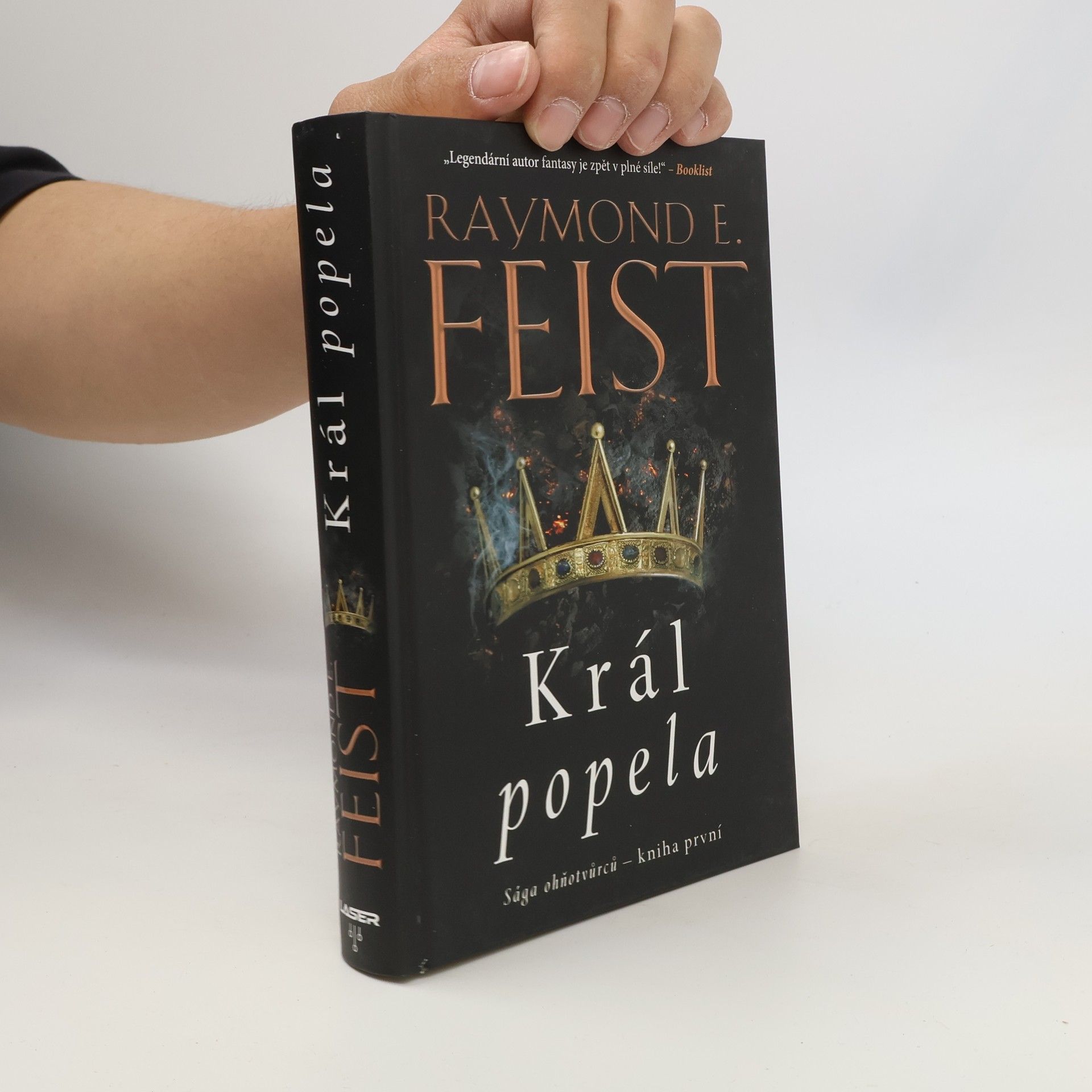 Raymond E. Feist Král popela