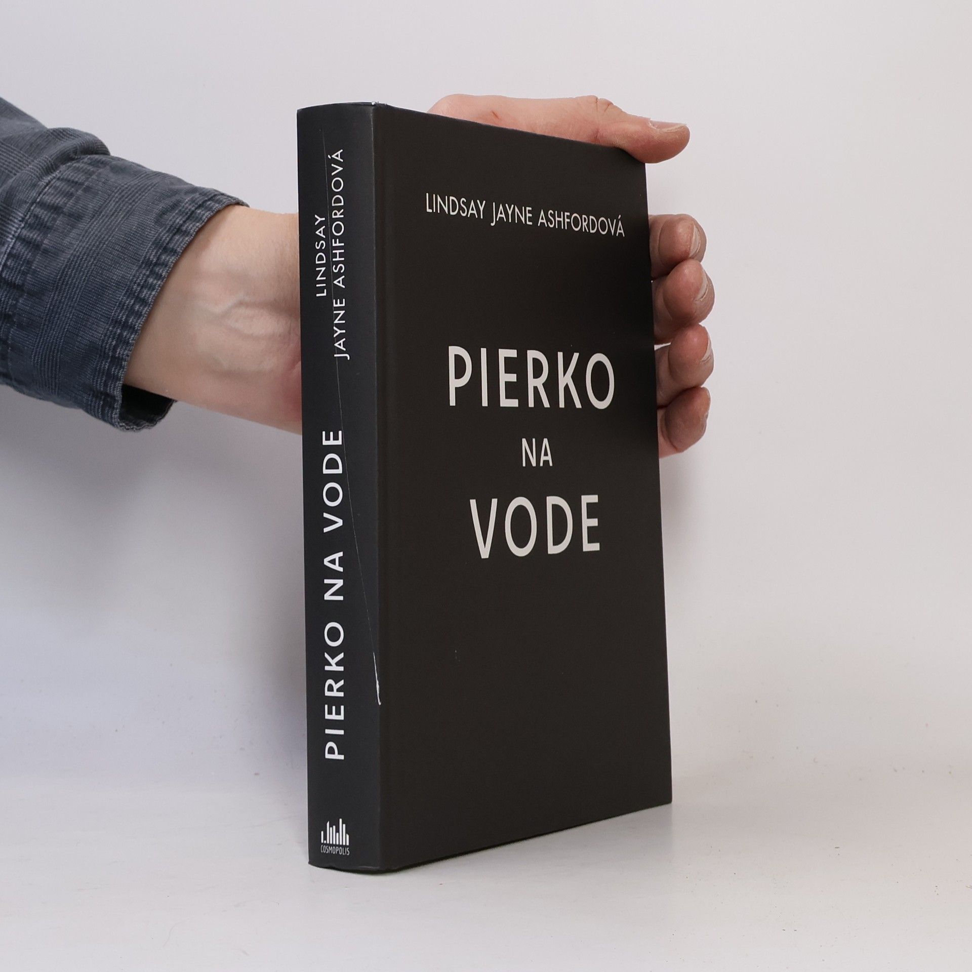 Lindsay Jayne Ashford Pierko na vode