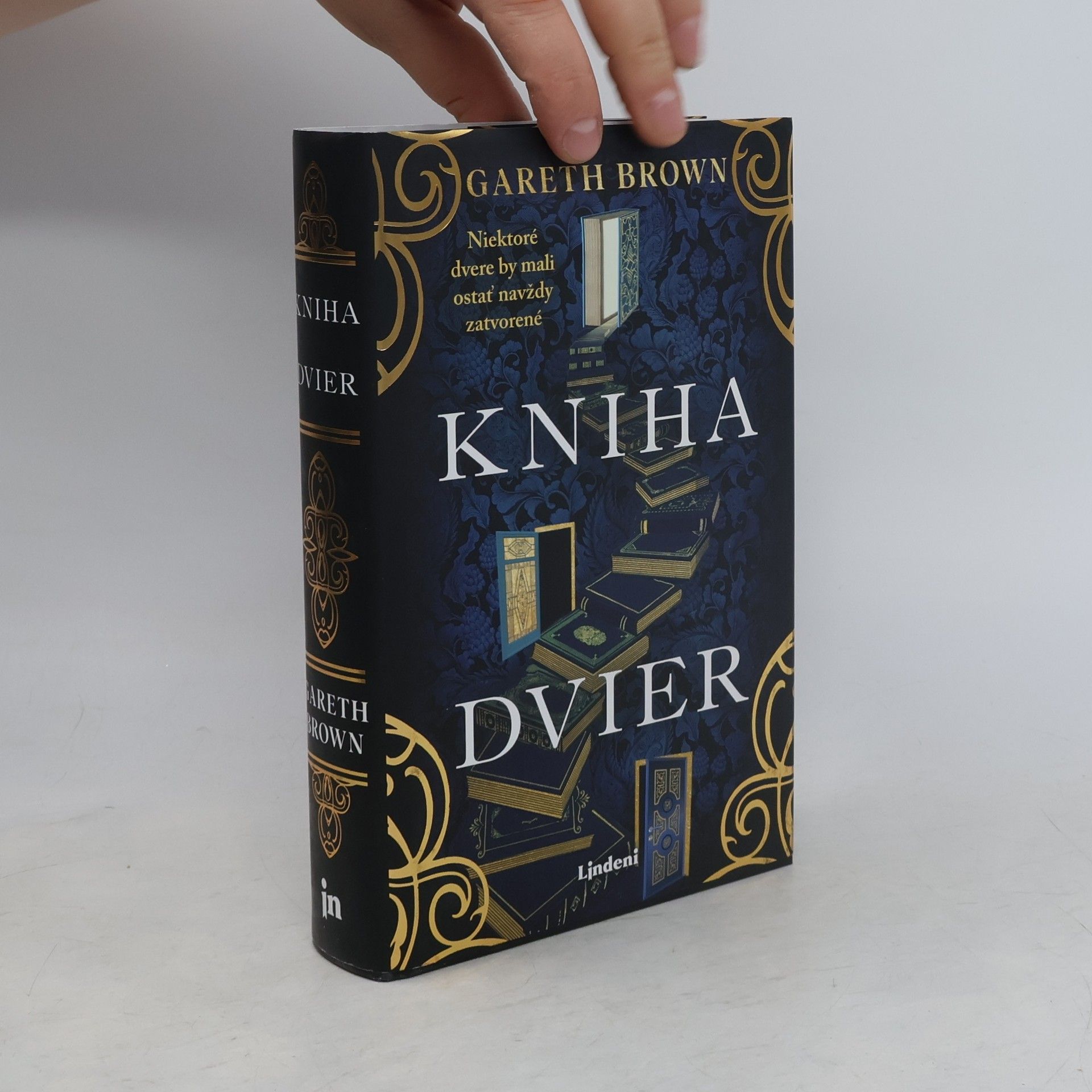 Gareth Brown Kniha dvier