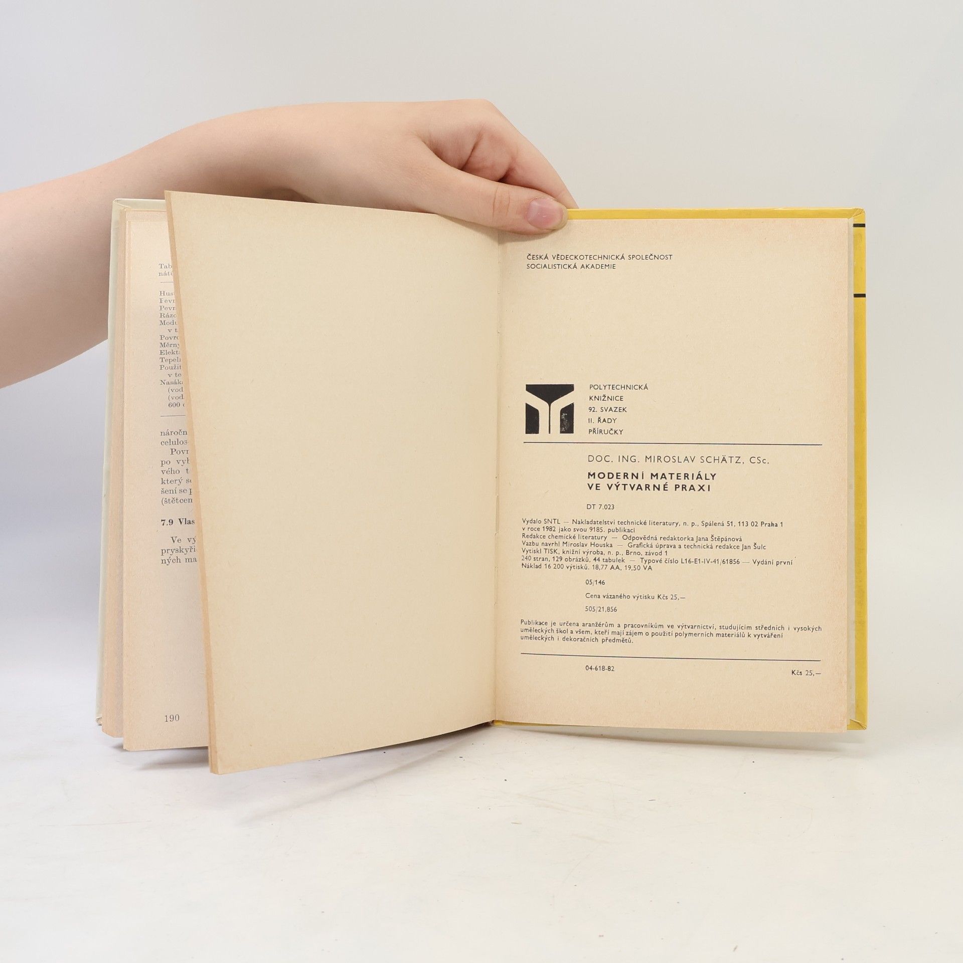 Miroslav Schätz Moderní materiály ve výtvarné praxi