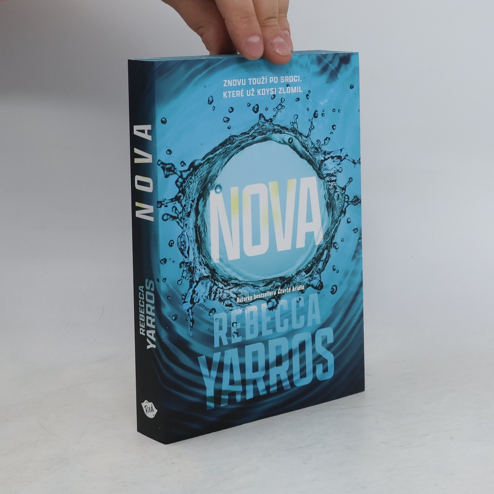 Rebecca Yarros Nova