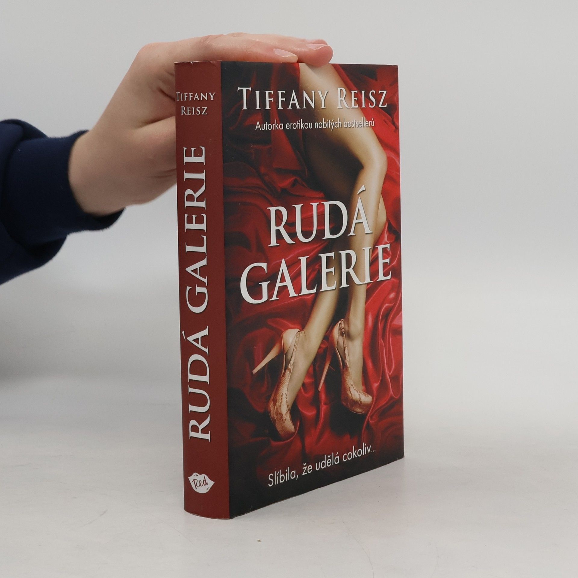 Tiffany Reisz Rudá galerie