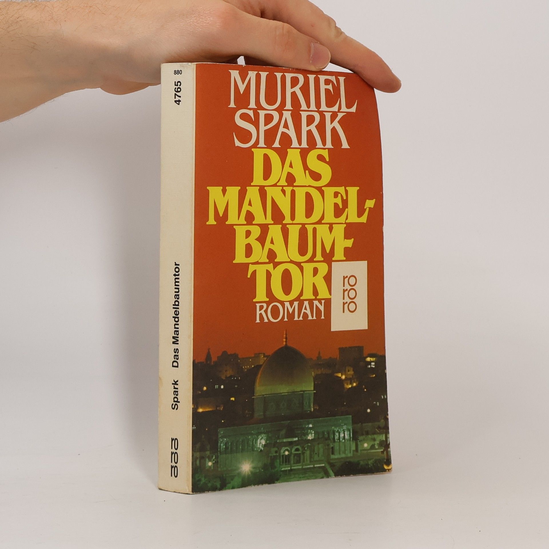 Muriel Spark Das Mandelbaumtor.