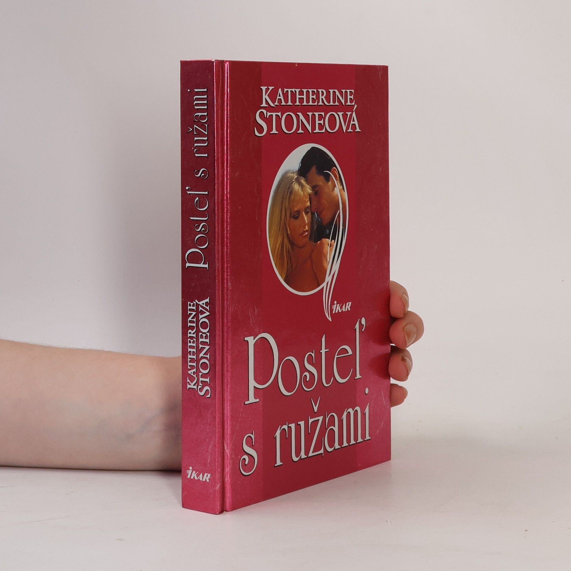Katherine Stone Posteľ s ružami
