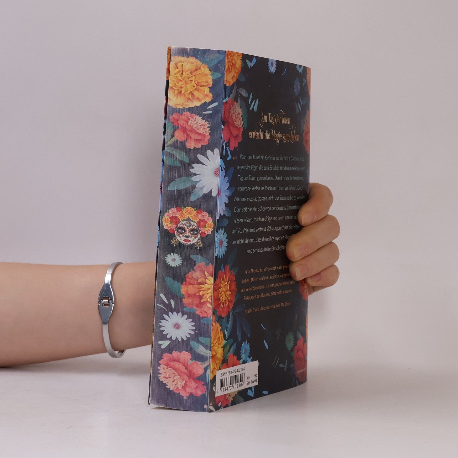 Sandra Grauer Flowers & Bones, 1: Tag der Seelen