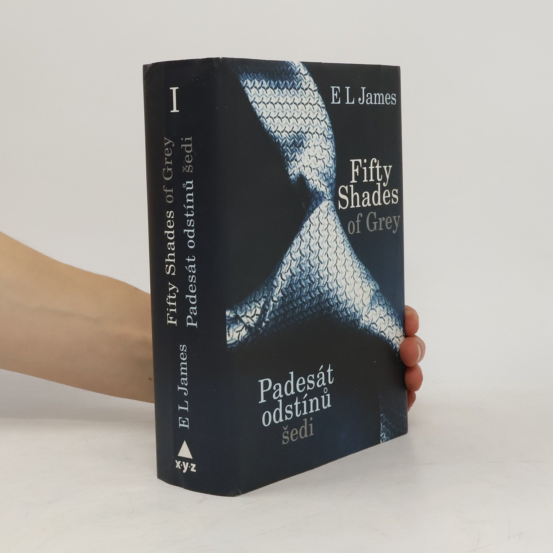 E. L. James Padesát odstínů šedi