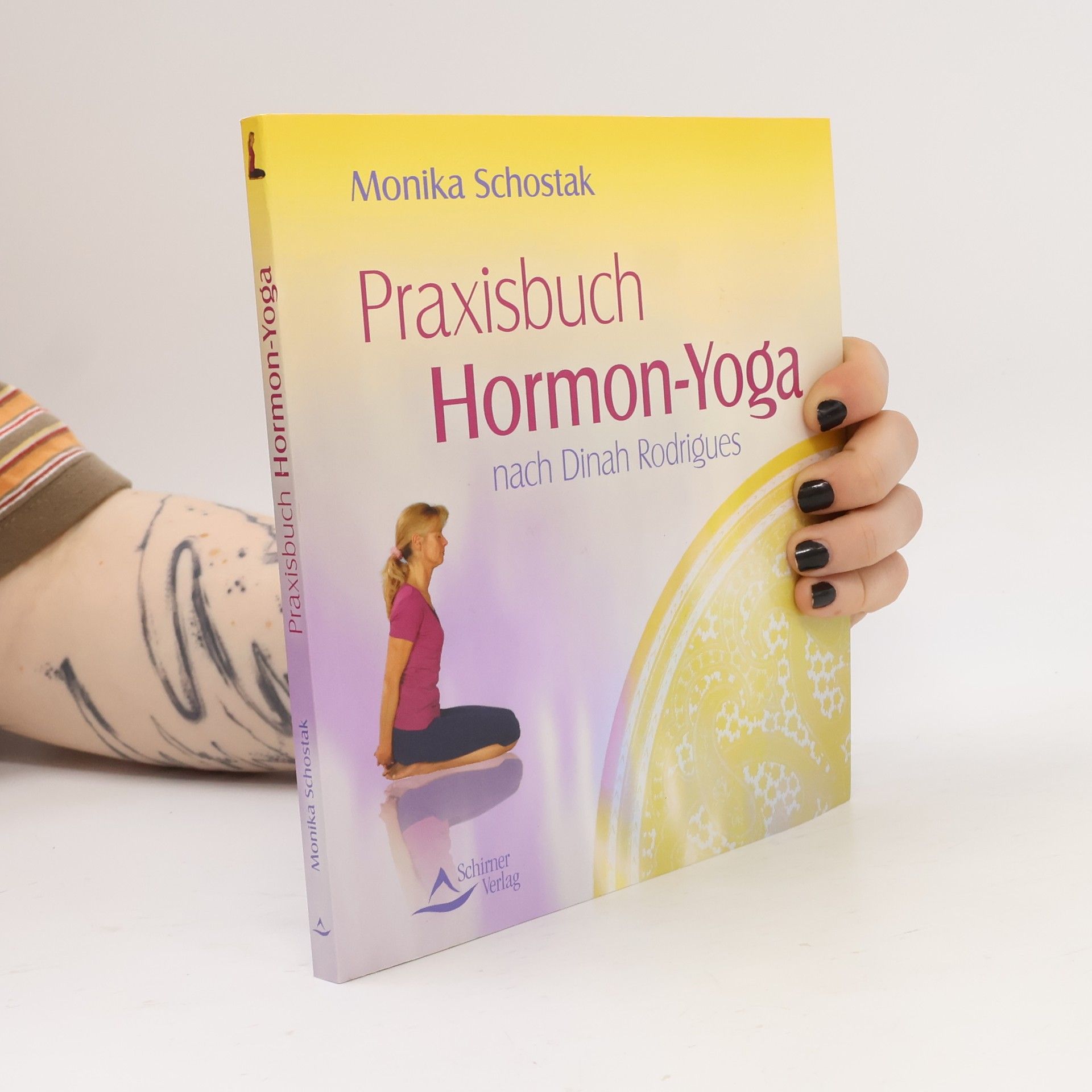 Monika Schostak Praxisbuch Hormon-Yoga