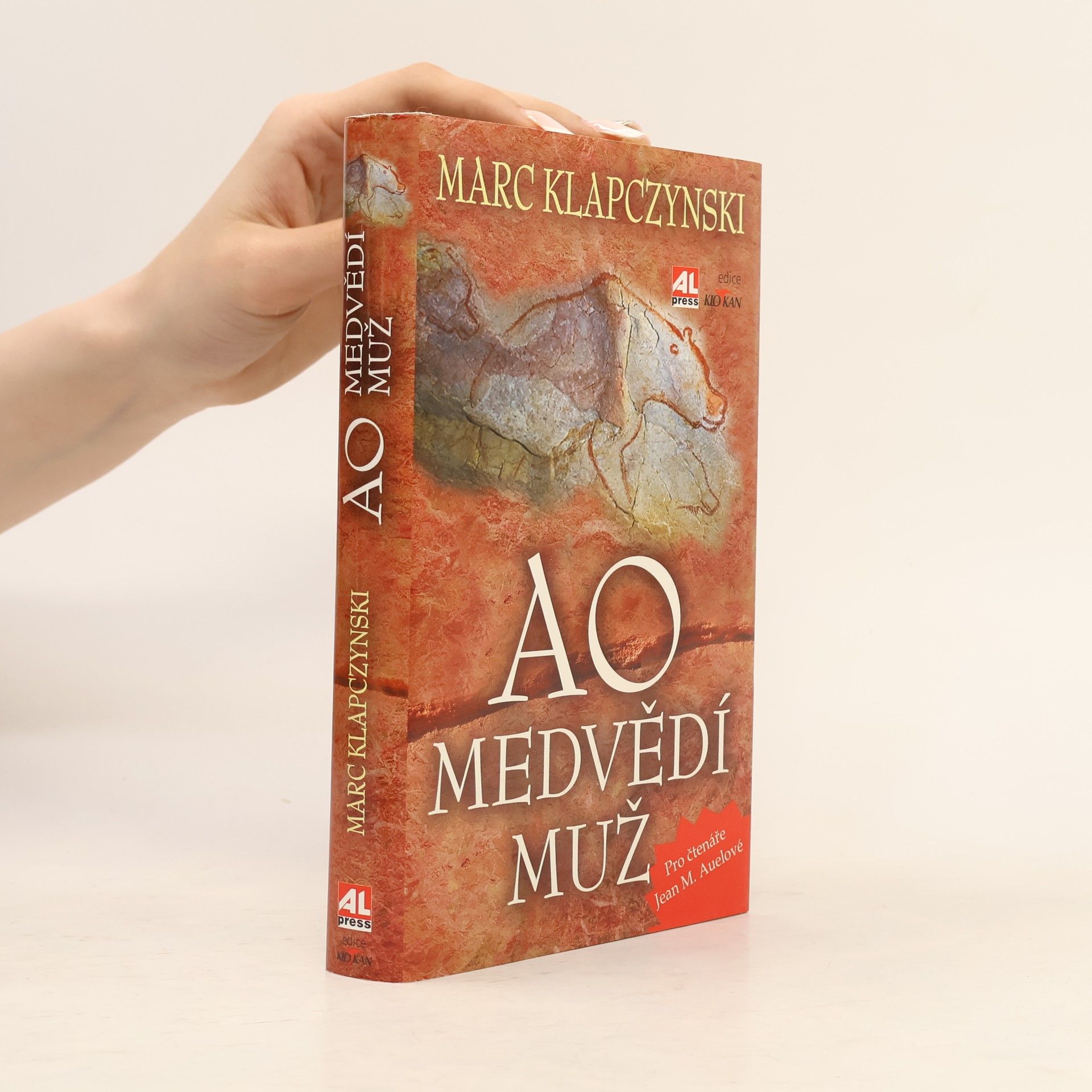 Marc Klapczynski AO, medvědí muž