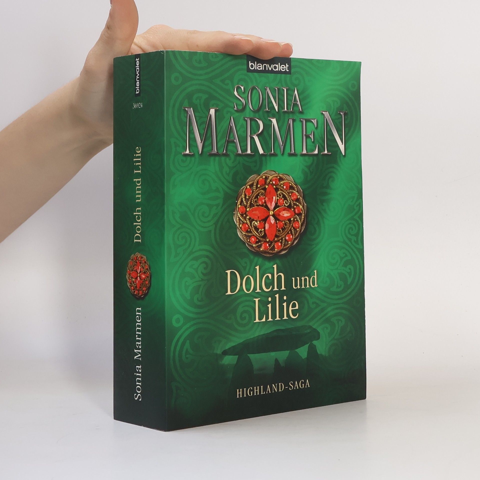 Sonia Marmen Dolch und Lilie