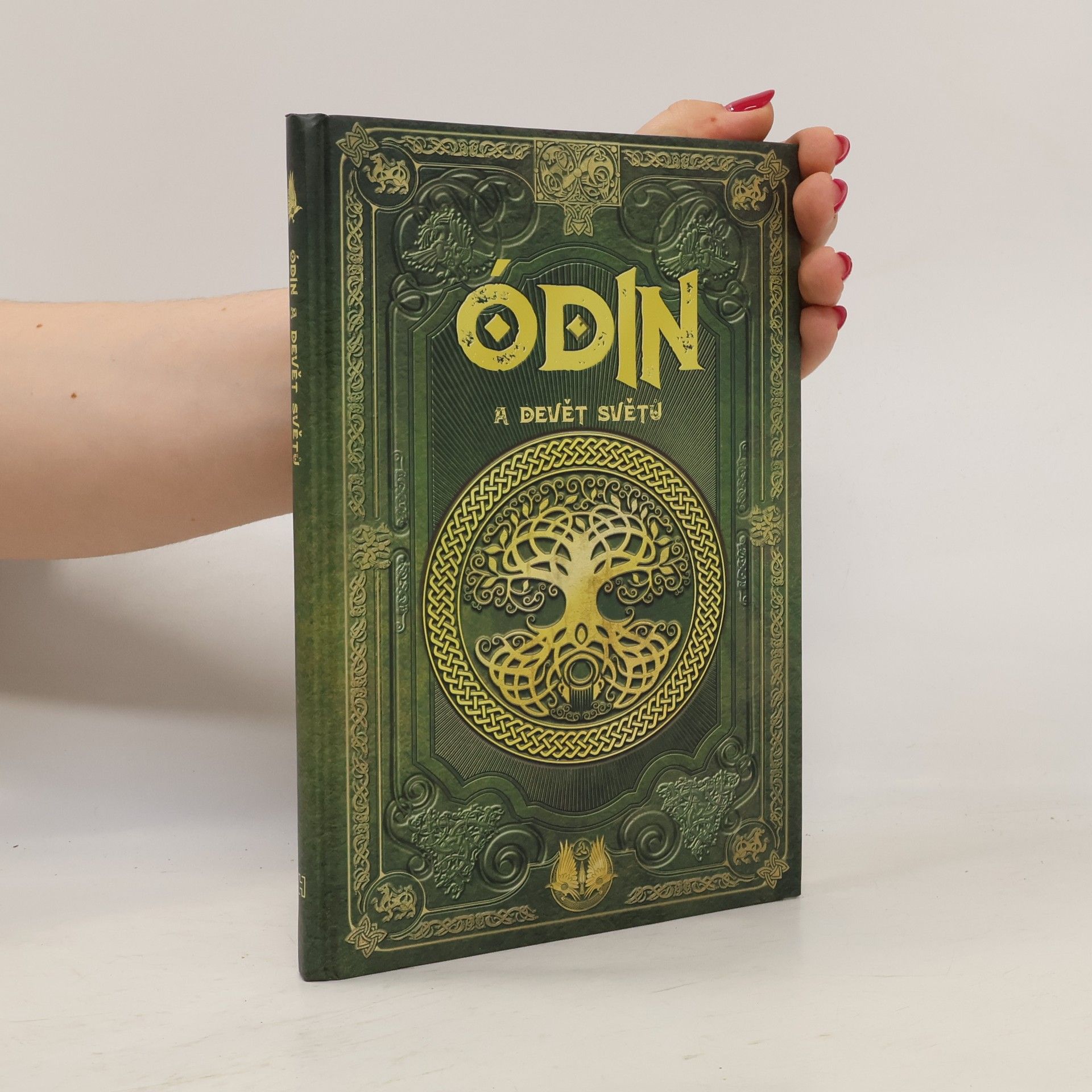Autores varios Ódin a devět světů