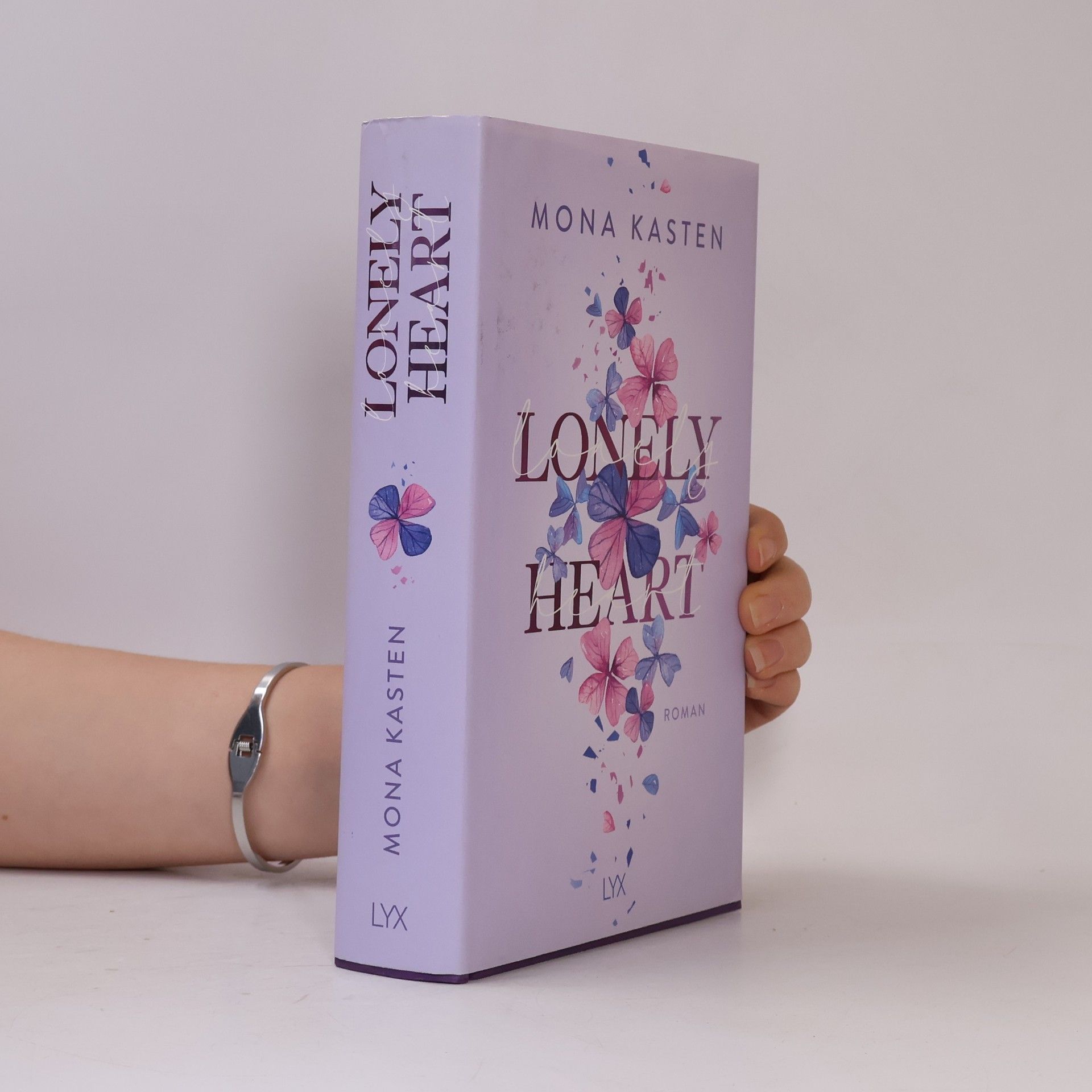 Mona Kasten Lonely heart