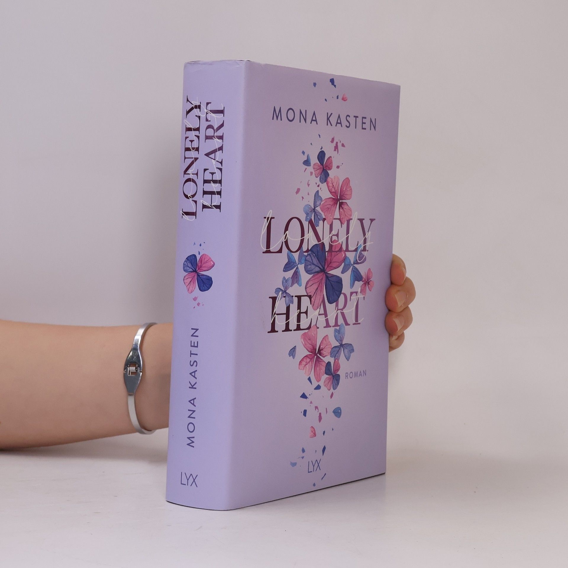 Mona Kasten Lonely heart