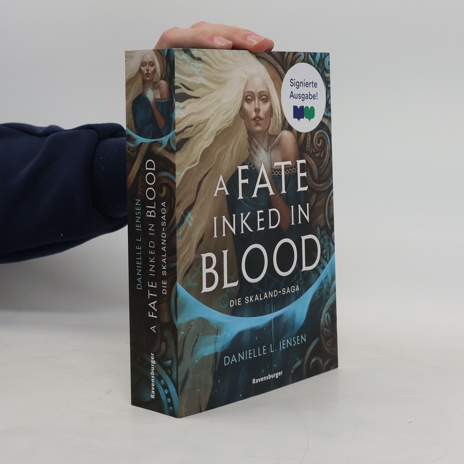 Kate Armstrong Nightbirds, Band 1: Der Kuss der Nachtigall (Epische Romantasy Limitierte Auflage mit Farbschnitt)