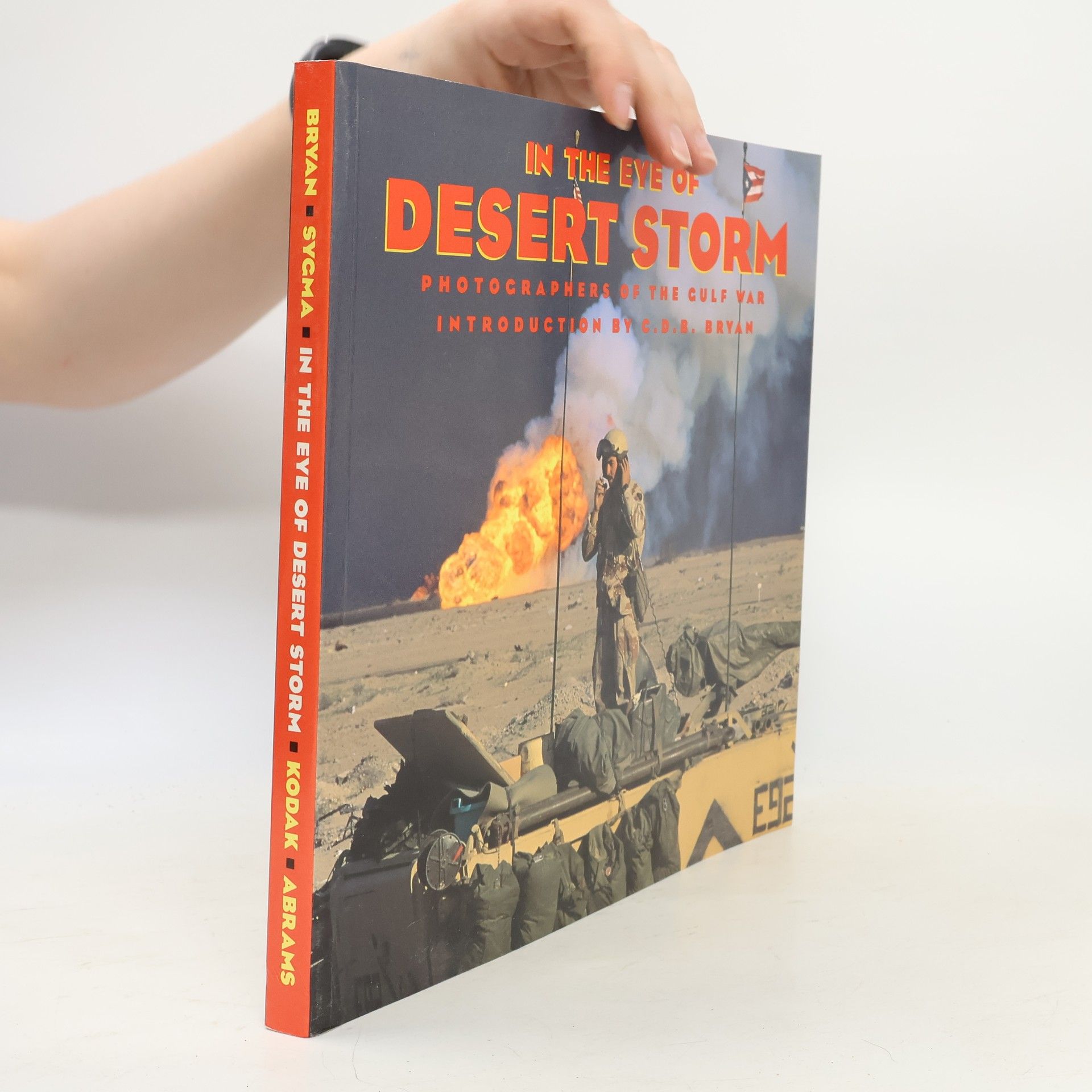Sygma Photographers In the Eye of Desert Storm
