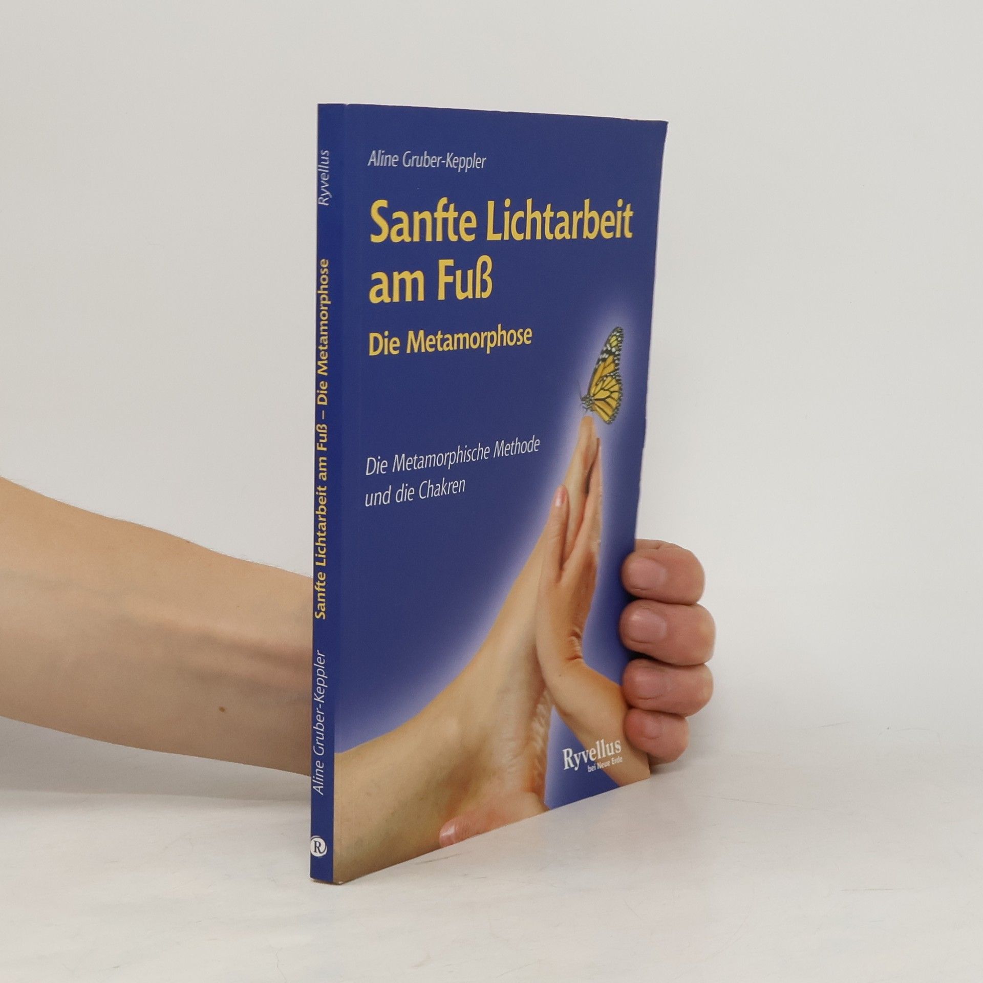 Aline Gruber Keppler Sanfte Lichtarbeit am Fuß