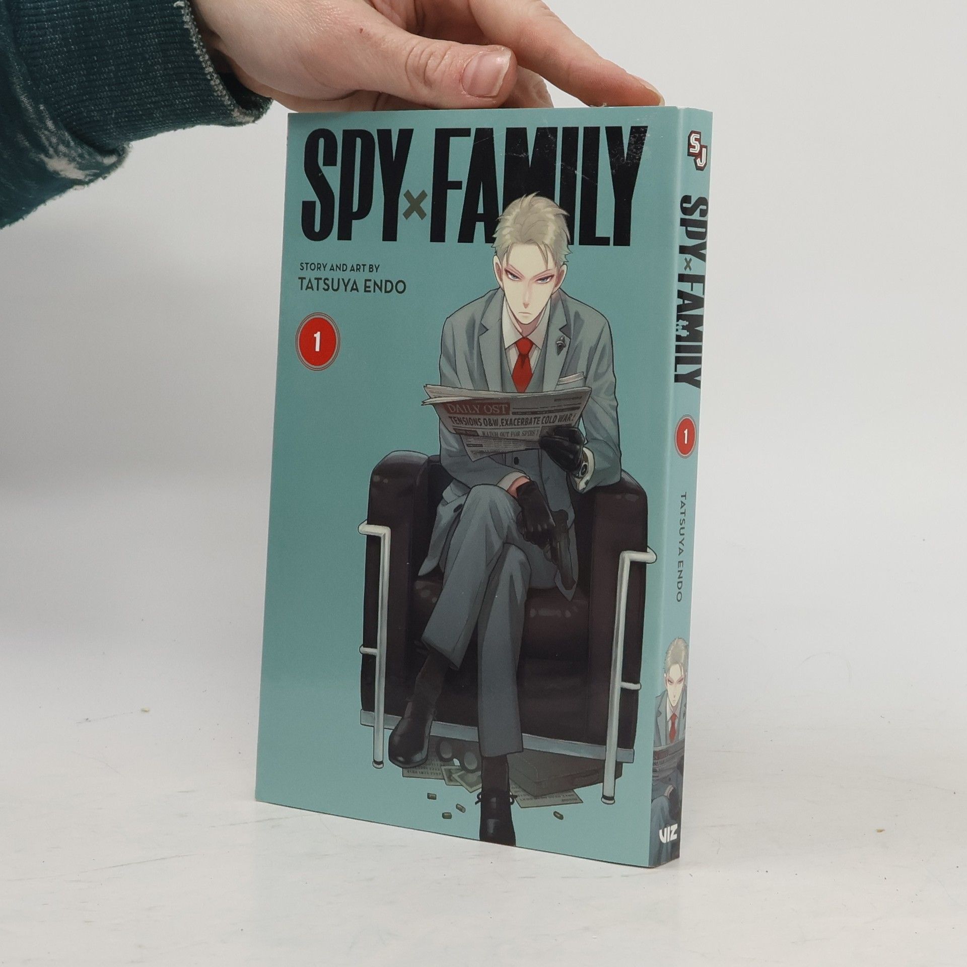 Tacuja Endó Spy x Family, Vol. 1