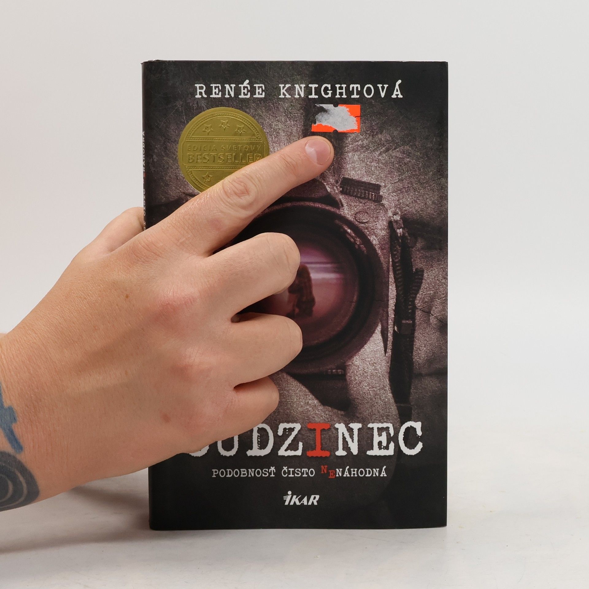 Renée Knight Cudzinec – Podobnosť čisto nenáhodná