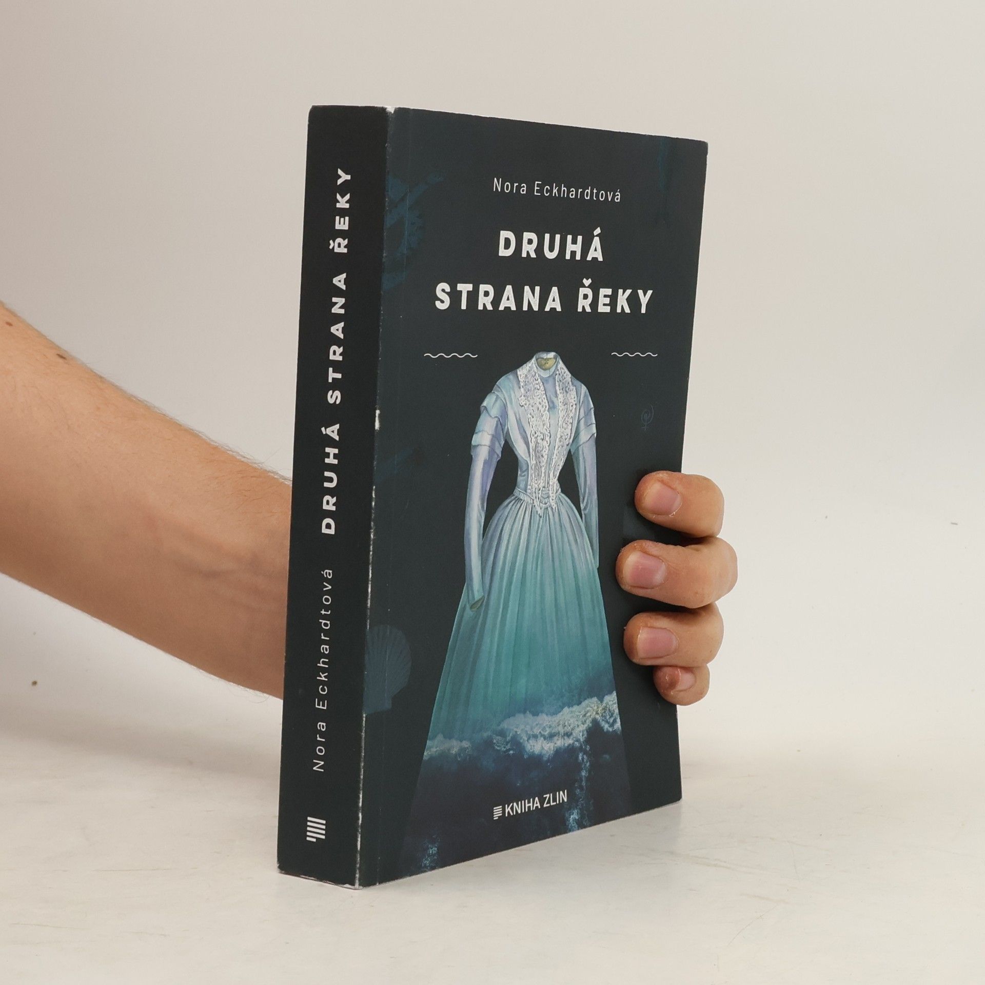Nora Eckhardtová Druhá strana řeky