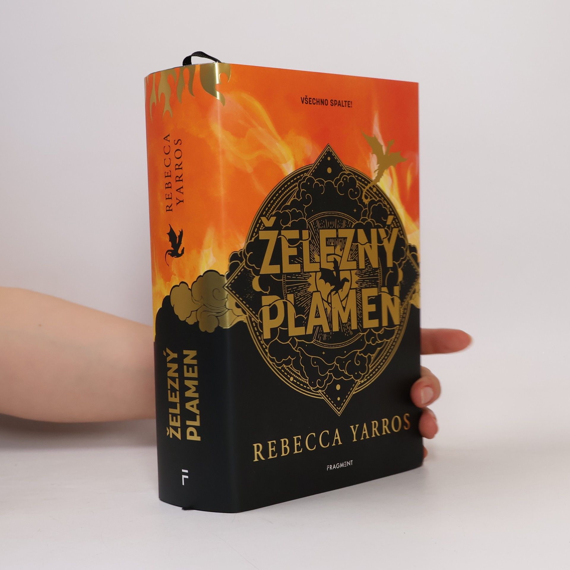 Rebecca Yarros Železný plamen