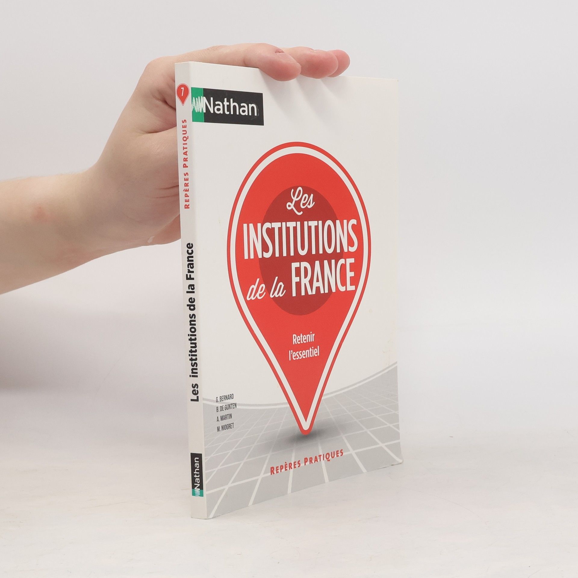 Autores varios Les institutions de la France