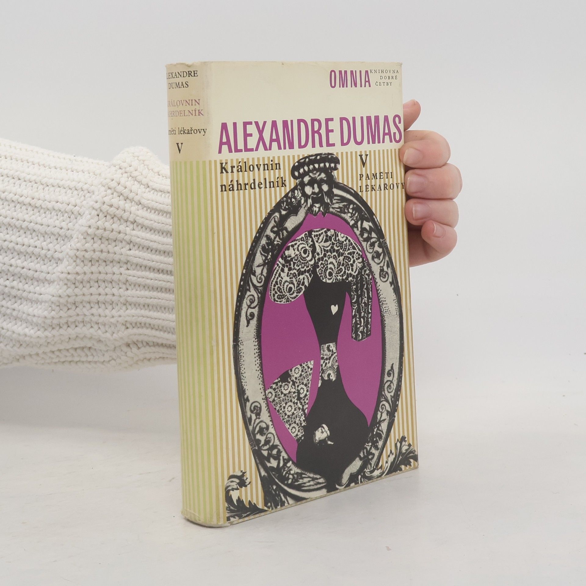 Alexandre Dumas starší Paměti lékařovy V. Královnin náhrdelník I.
