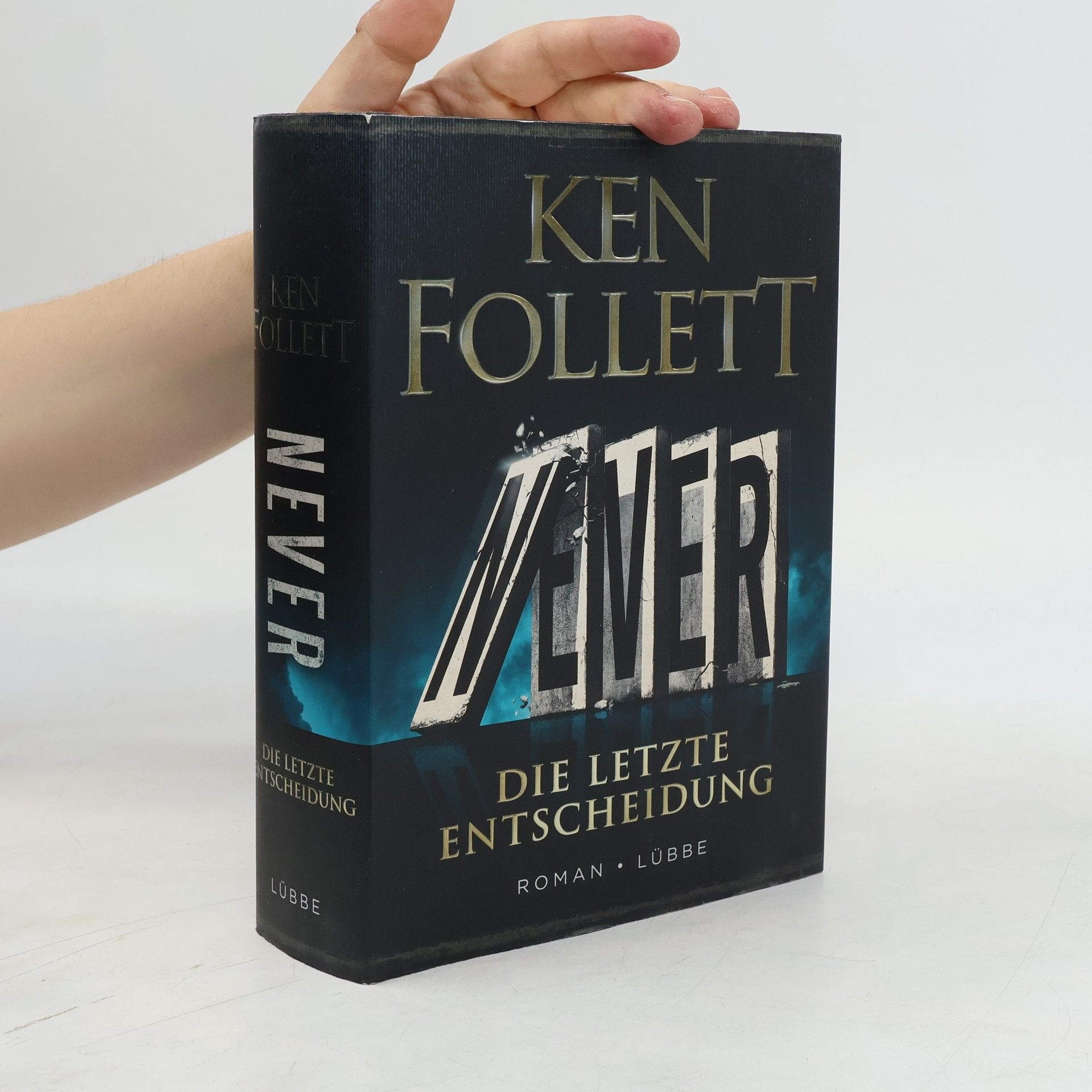 Ken Follett Never