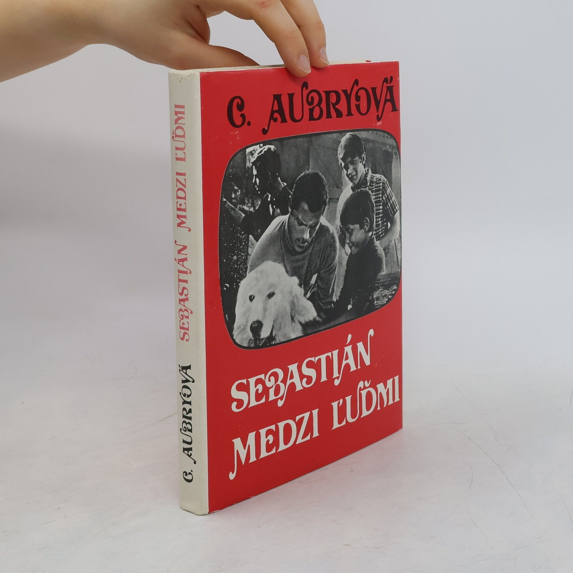Cécile Aubry Sebastián medzi ľuďmi