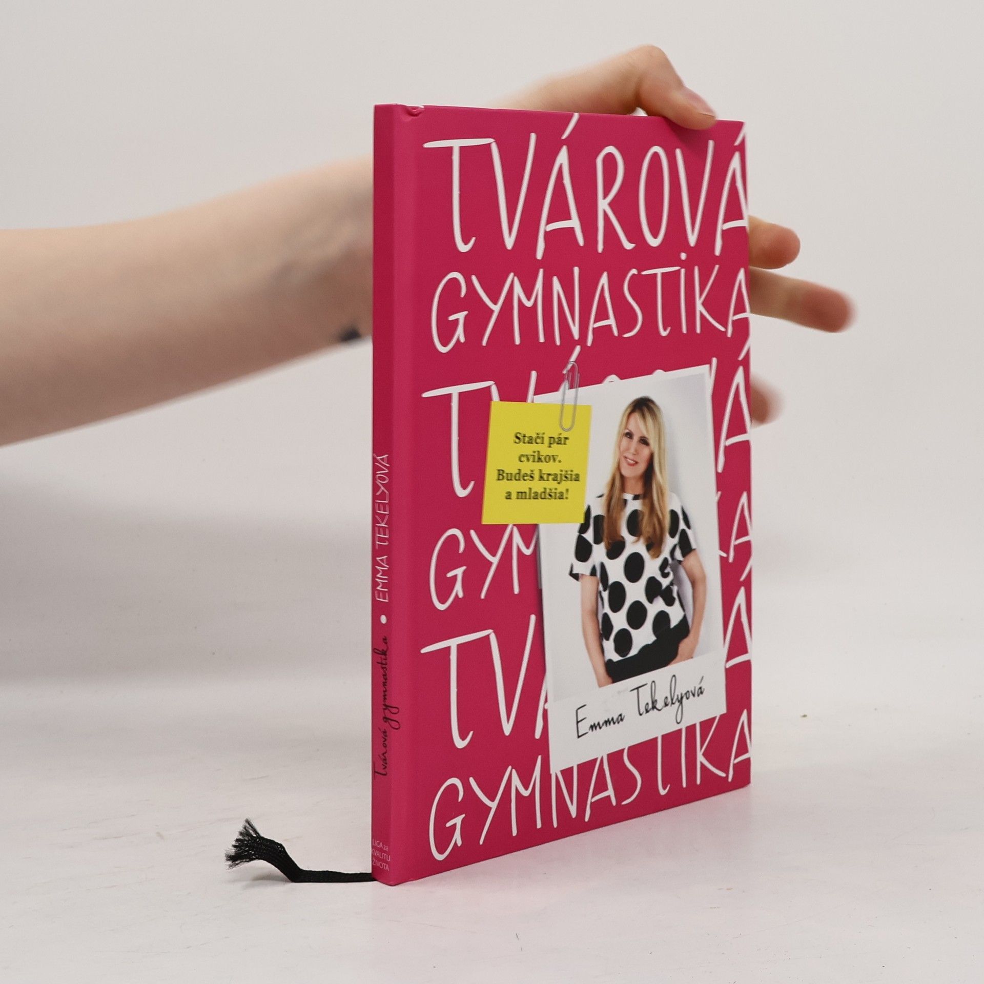 Emma Tekelyová Tvárová gymnastika
