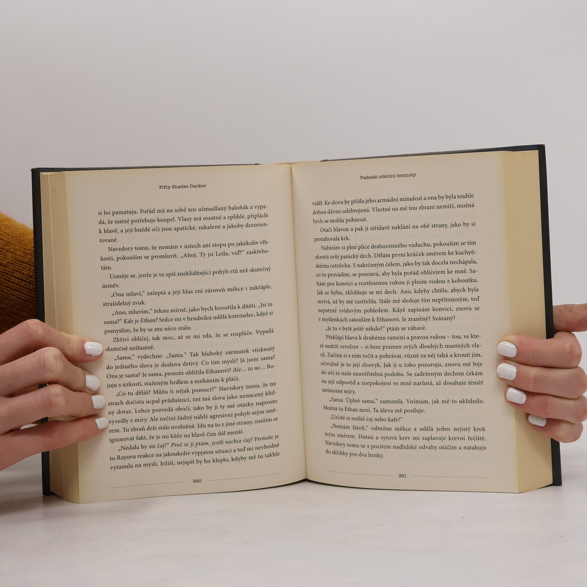 E. L. James Padesát odstínů temnoty