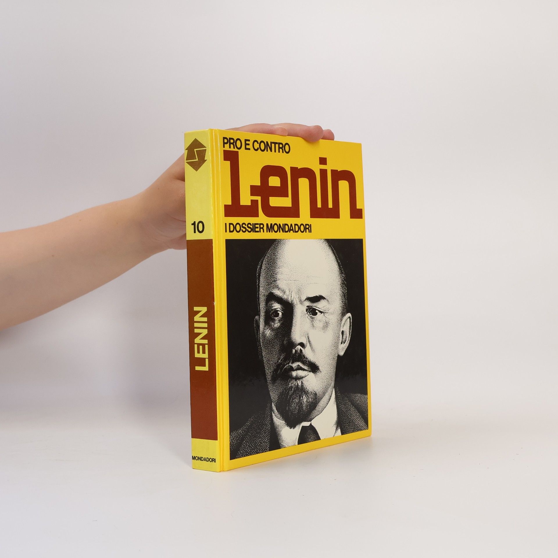 Various authors Pro e contro Lenin