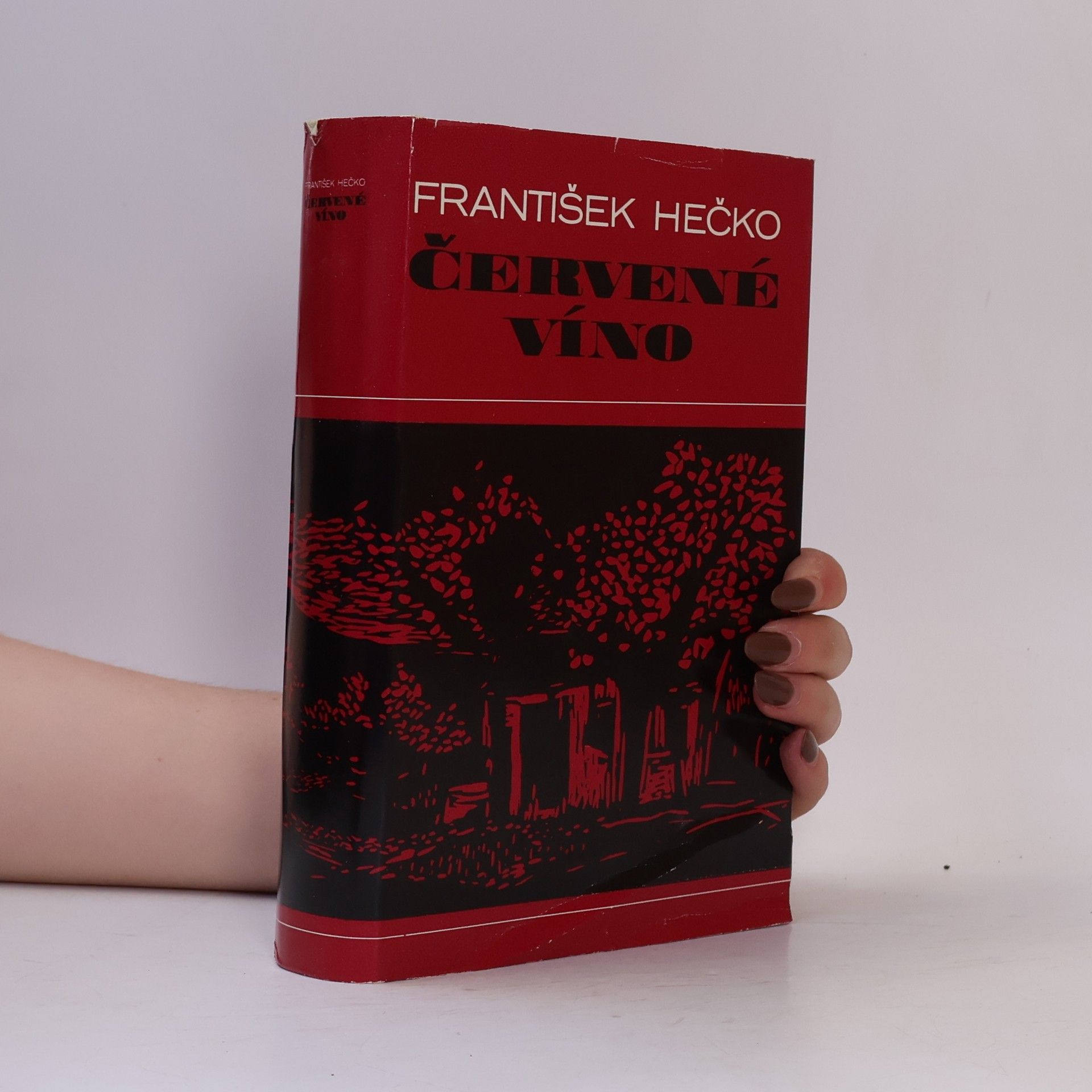 František Hečko Červené víno
