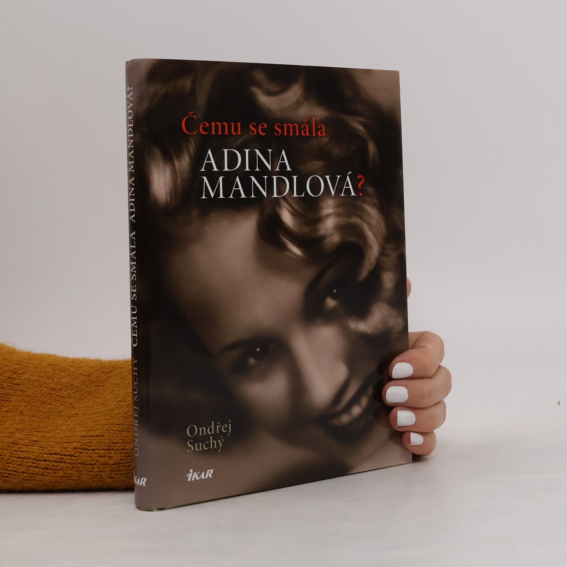 Čemu se smála Adina Mandlová?
