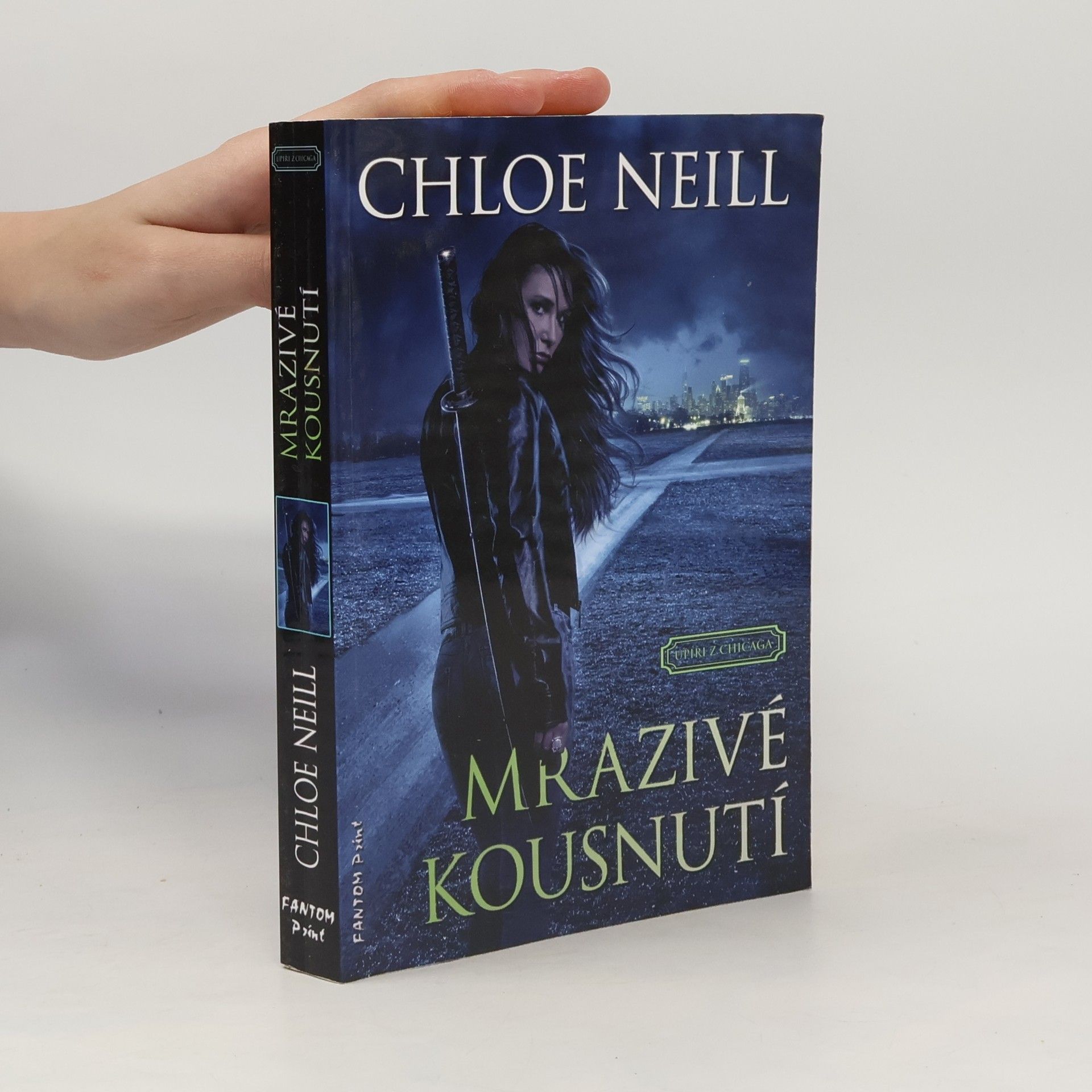 Chloe Neill Mrazivé kousnutí