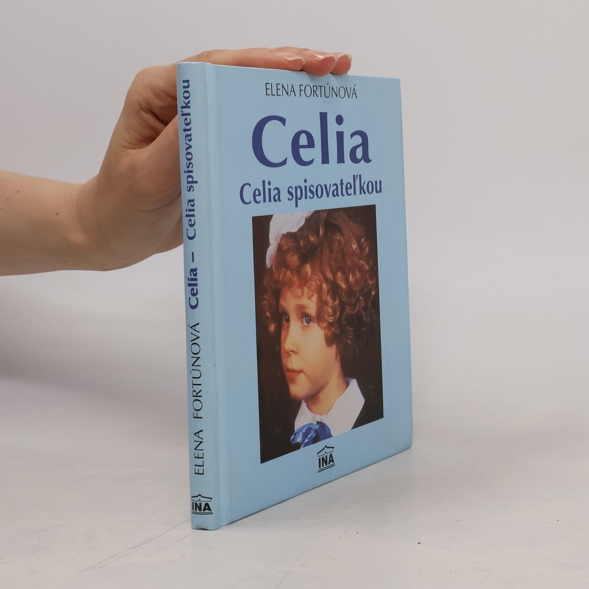 Celia spisovateľkou