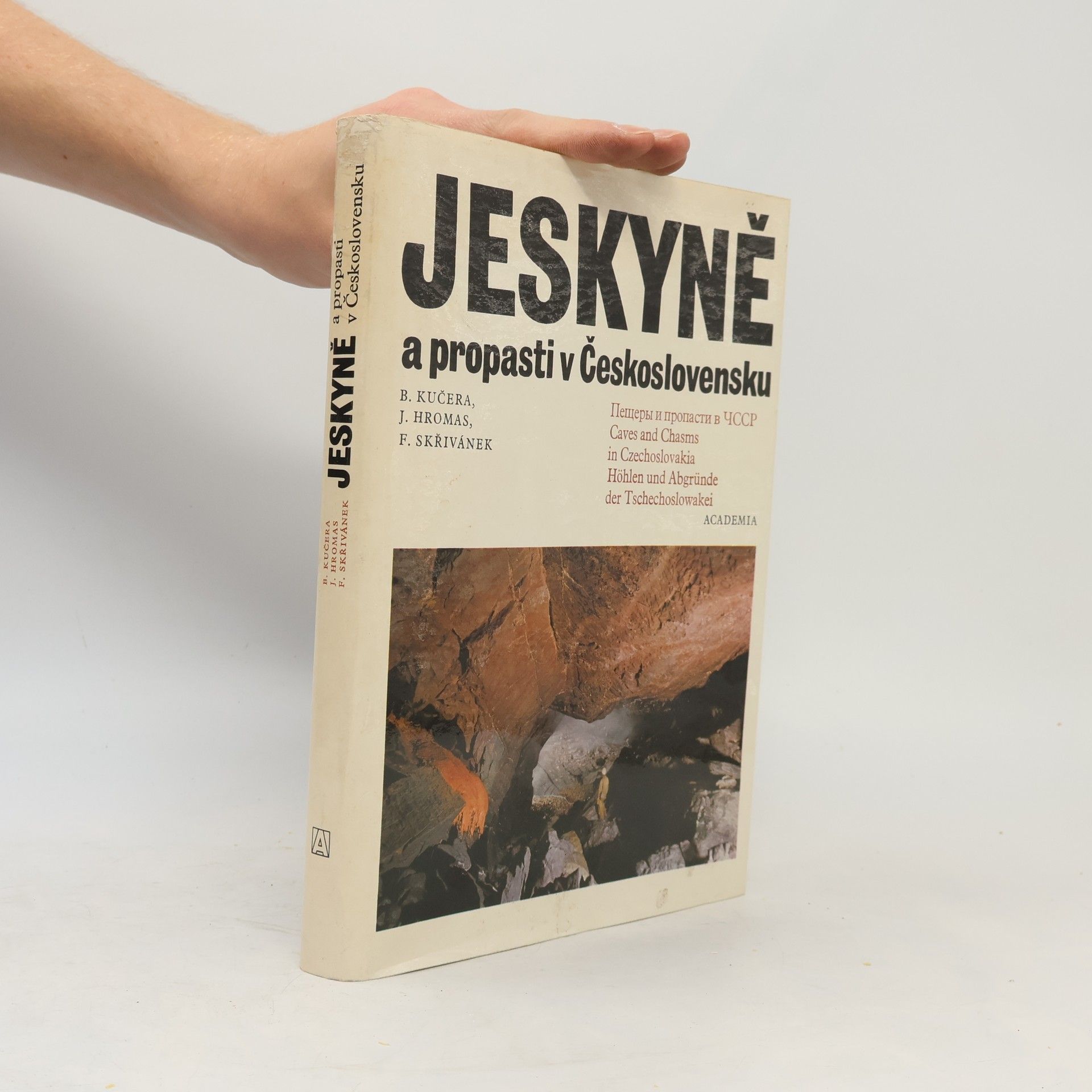 Jaroslav Hromas Jeskyně a propasti v Československu