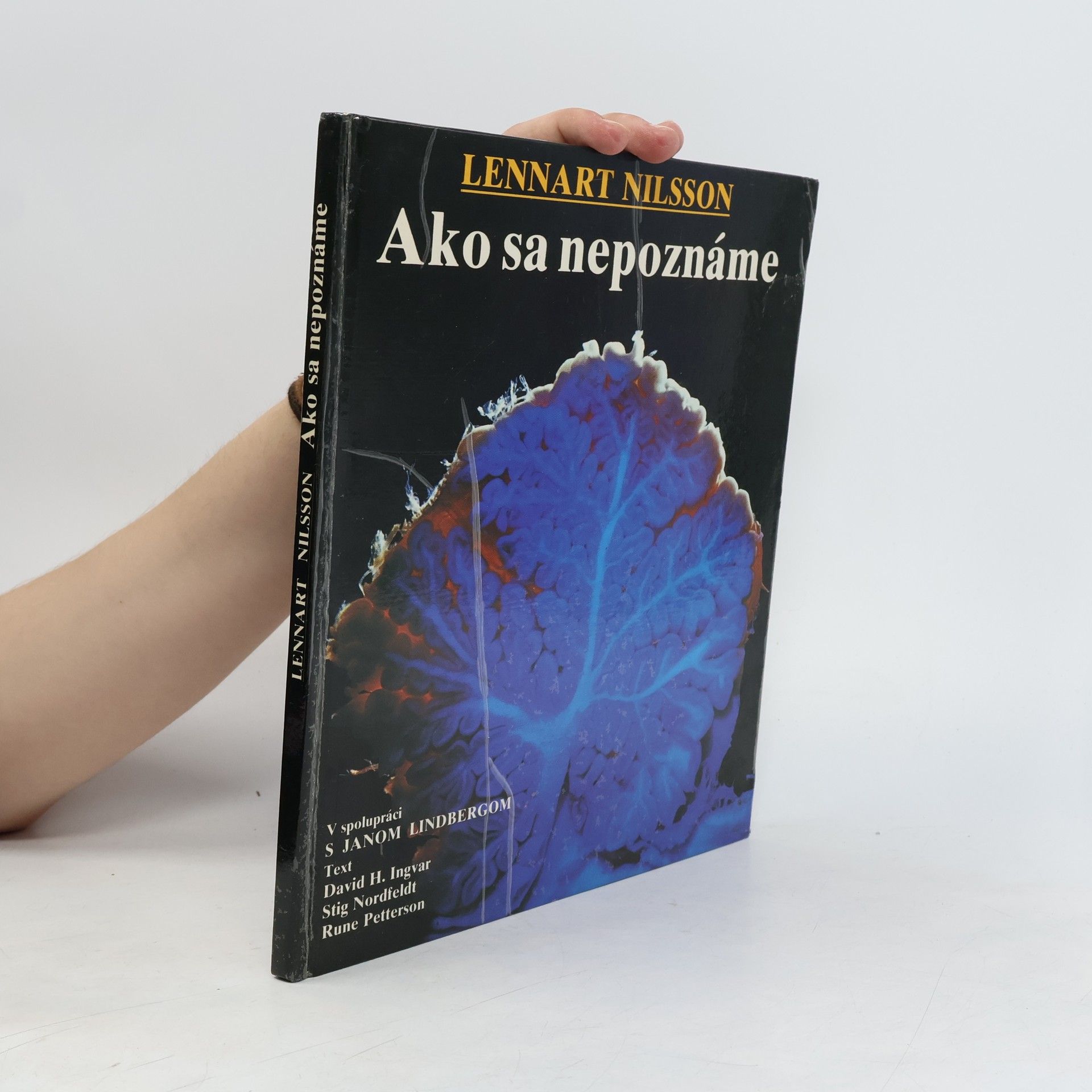 Kolektiv autorů Ako sa nepoznáme: Objavná cesta s fotografickým aparátom do nášho tela