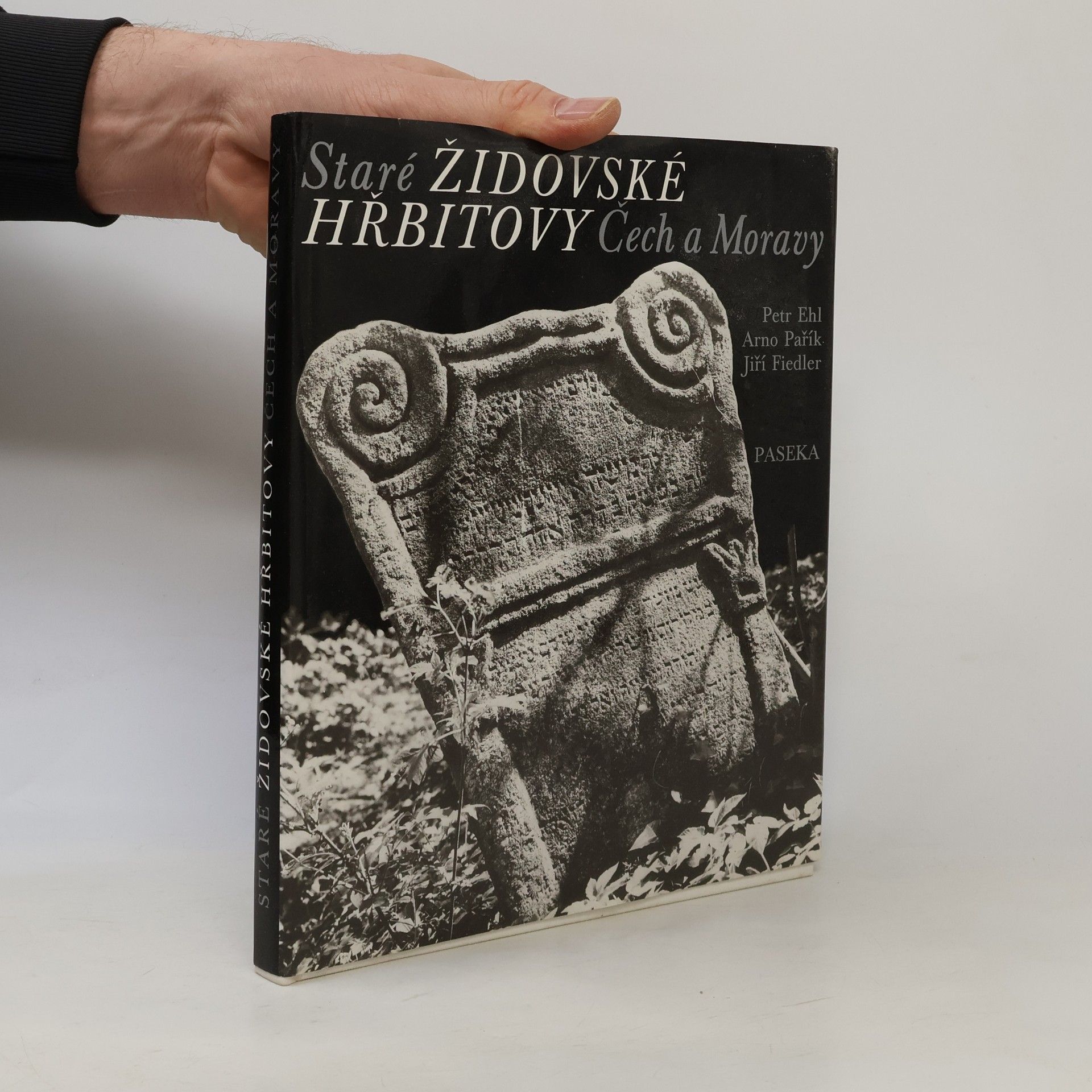 Arno Pařík Staré židovské hřbitovy Čech a Moravy