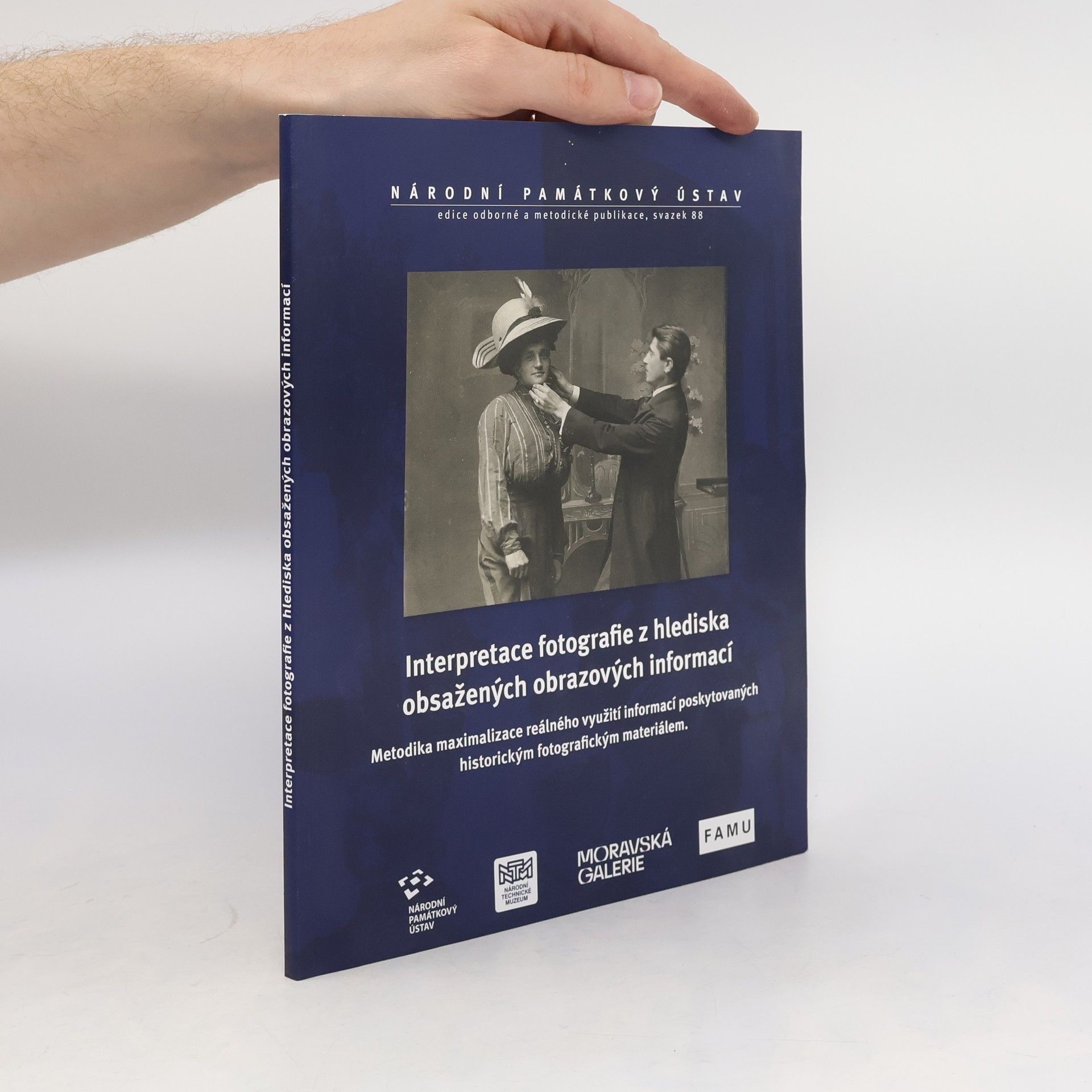 Filip Wittlich Interpretace fotografie z hlediska obsažených obrazových informací