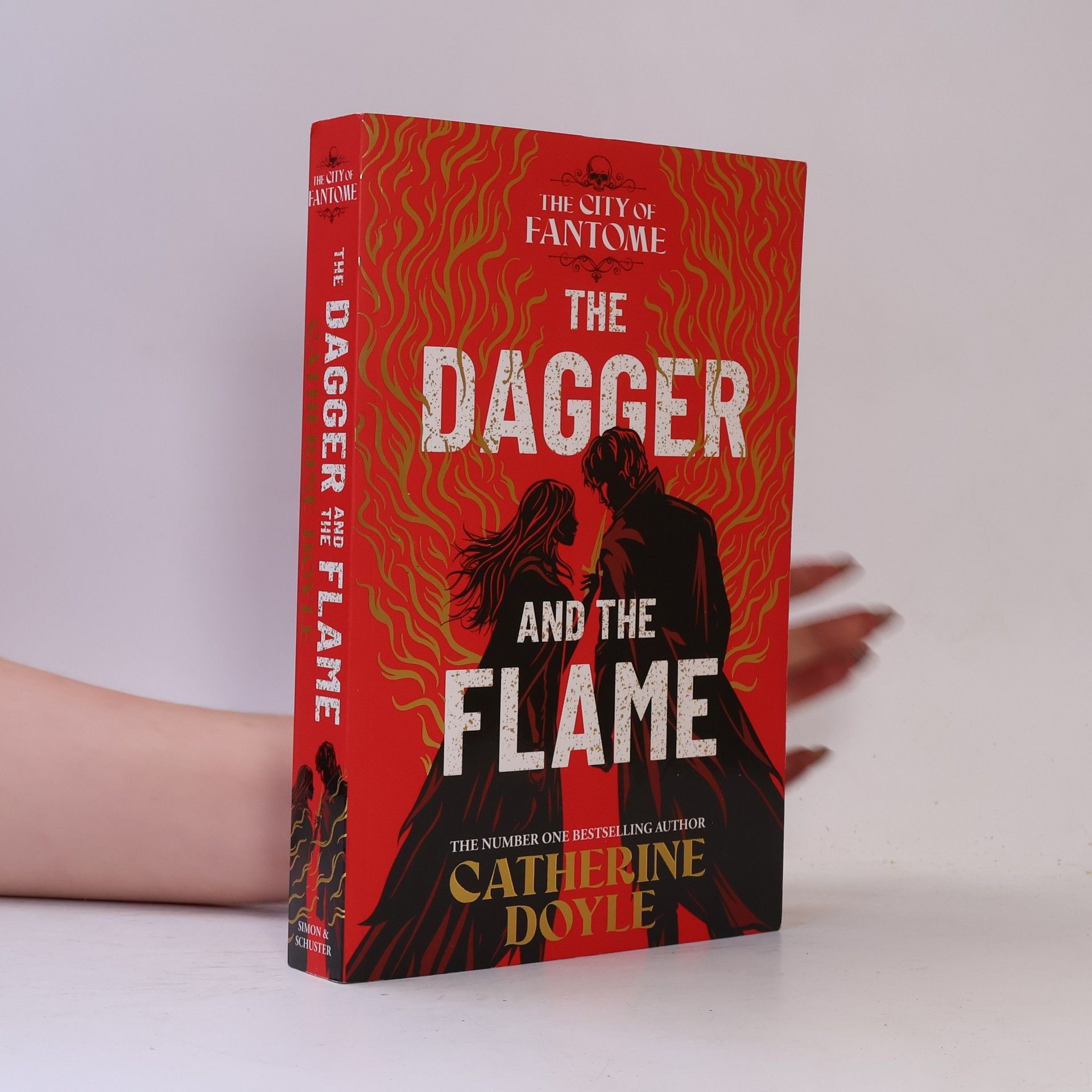 Catherine Doyle The City of Fantome - 1: The Dagger and the Flame