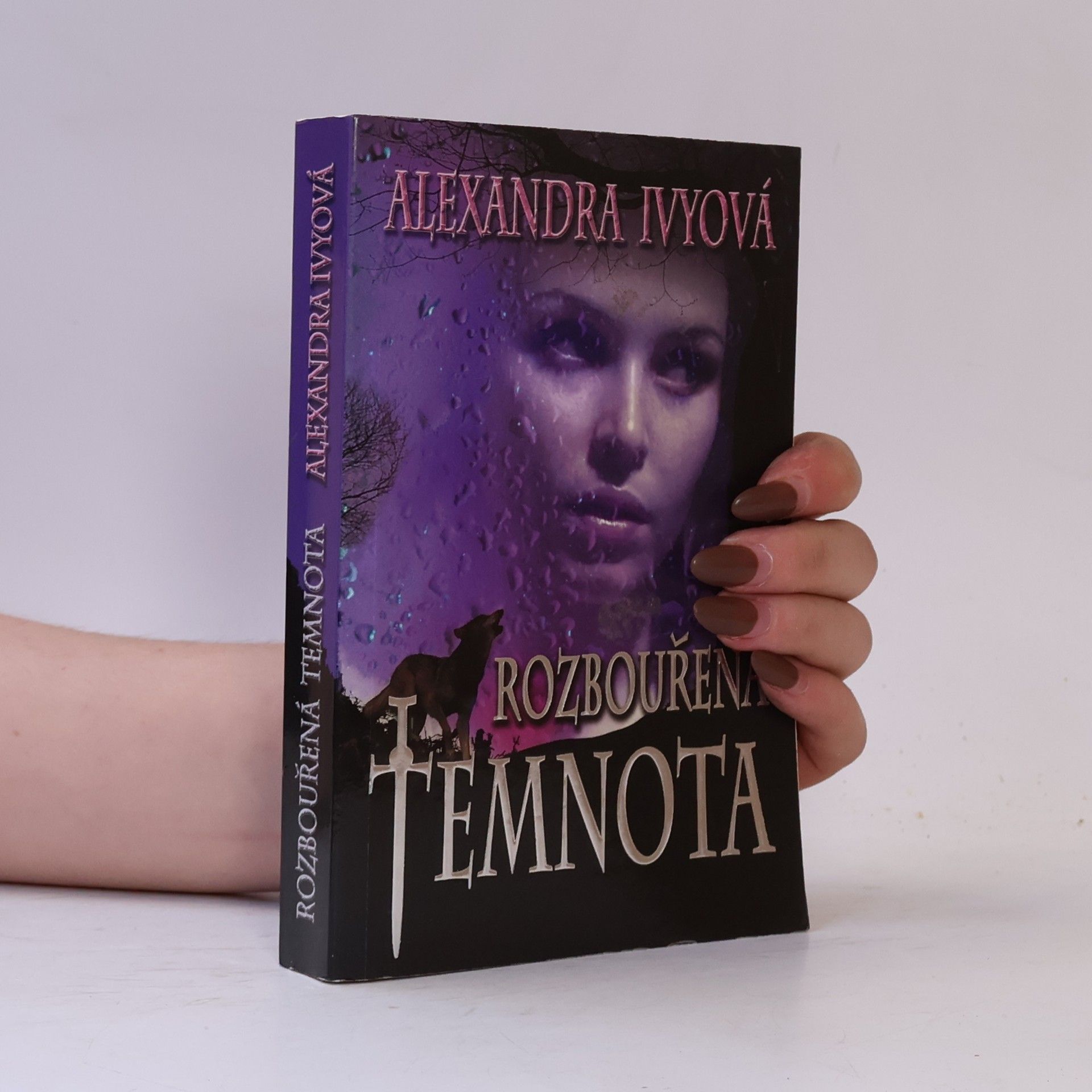 Alexandra Ivy Rozbouřená temnota