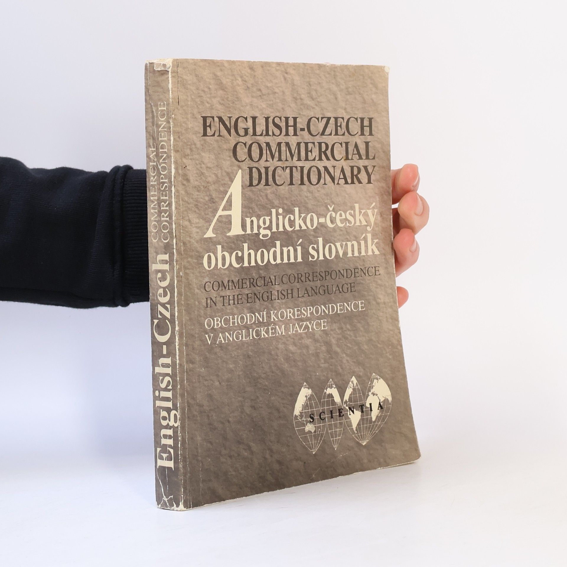 Dagmar Dvořáková English-Czech Commercial Dictionaty. Anglicko-český obchodní slovník. Obchodní korespondence v anglickém jazyce