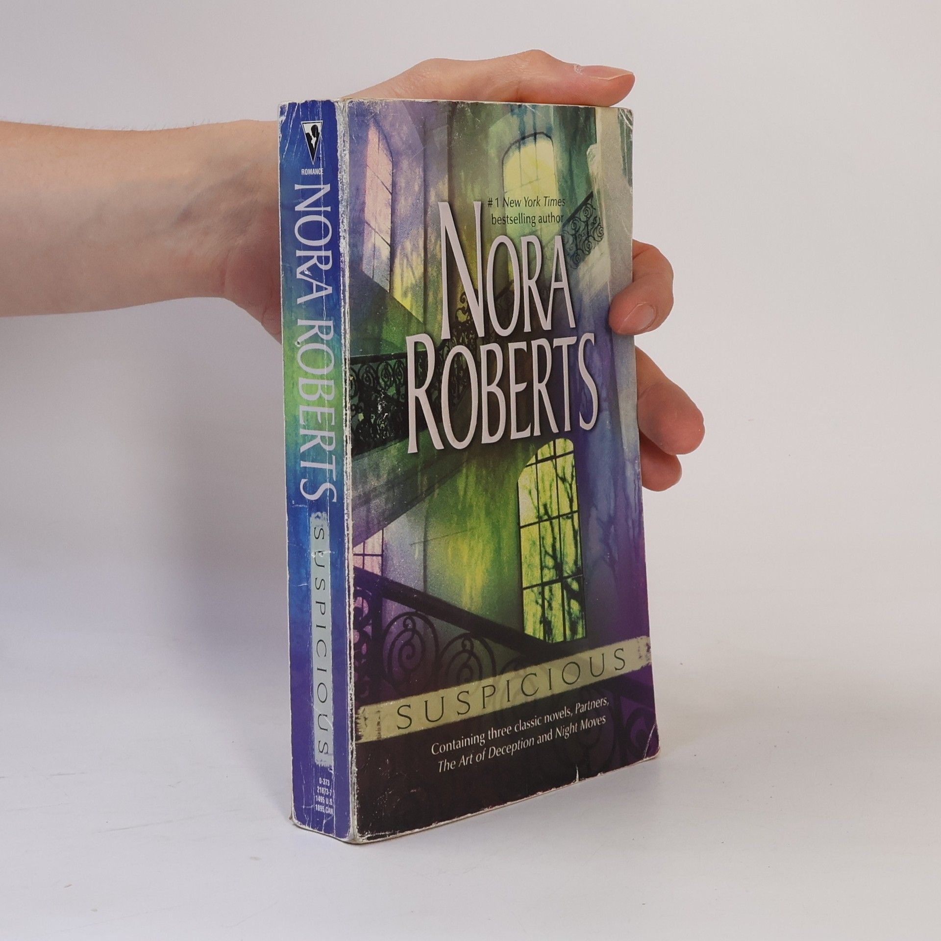Nora Roberts Suspicious