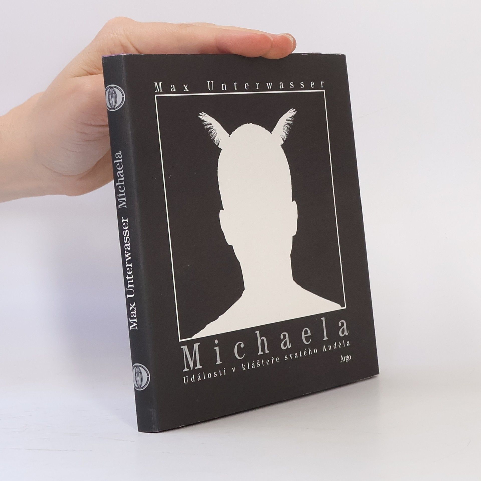 Miloš Urban Michaela: Události v klášteře svatého Anděla