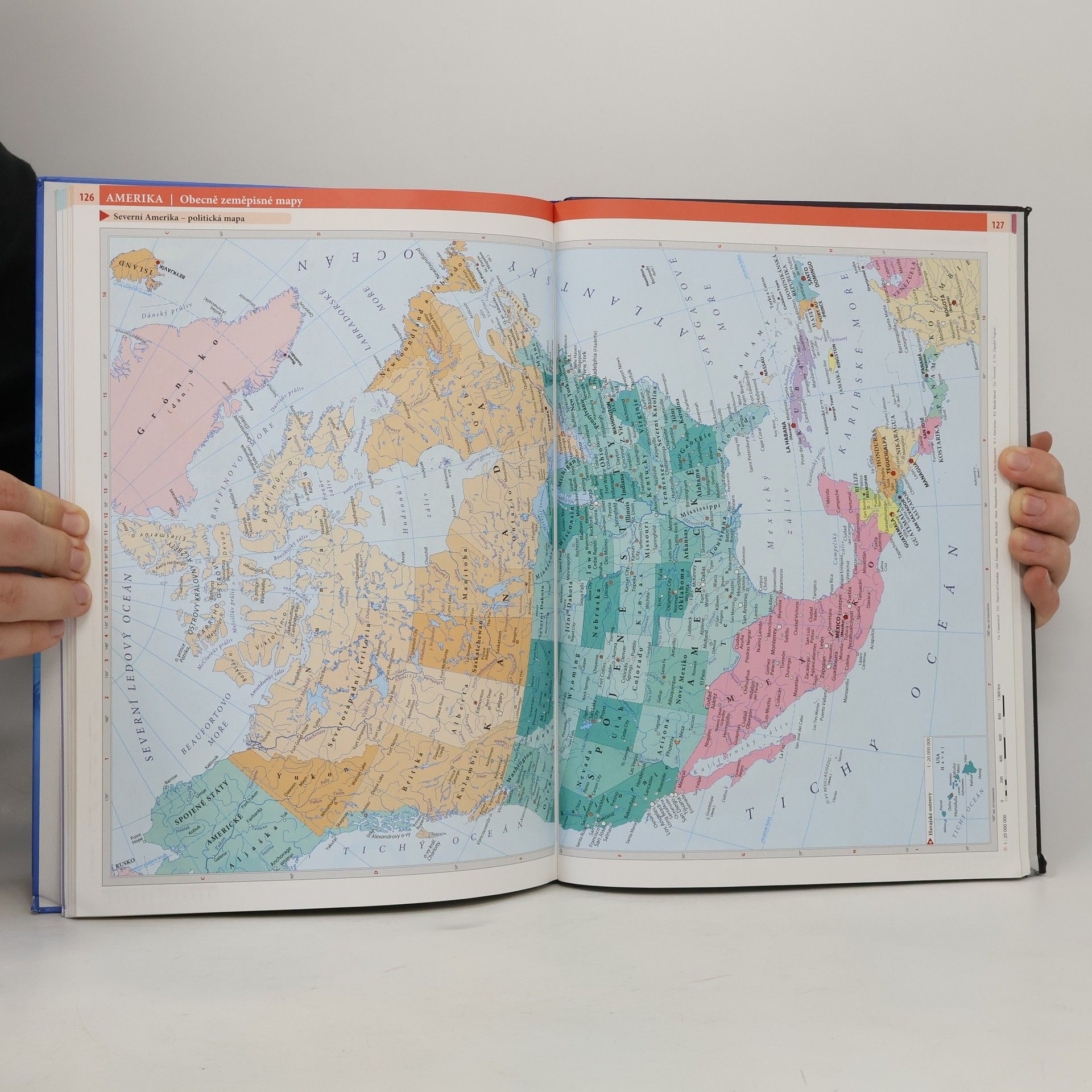Autorenkollektiv Školní atlas světa