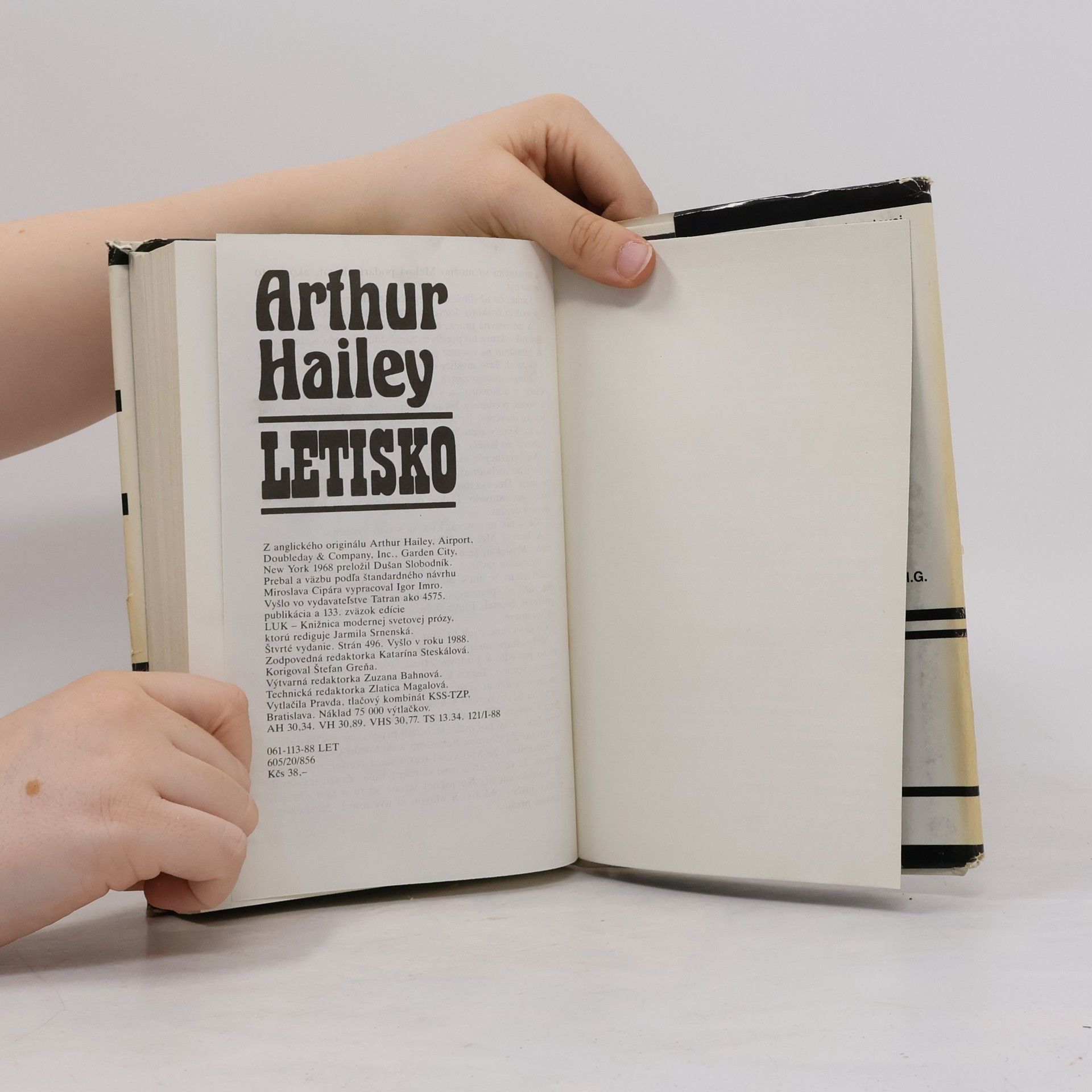 Arthur Hailey Letisko