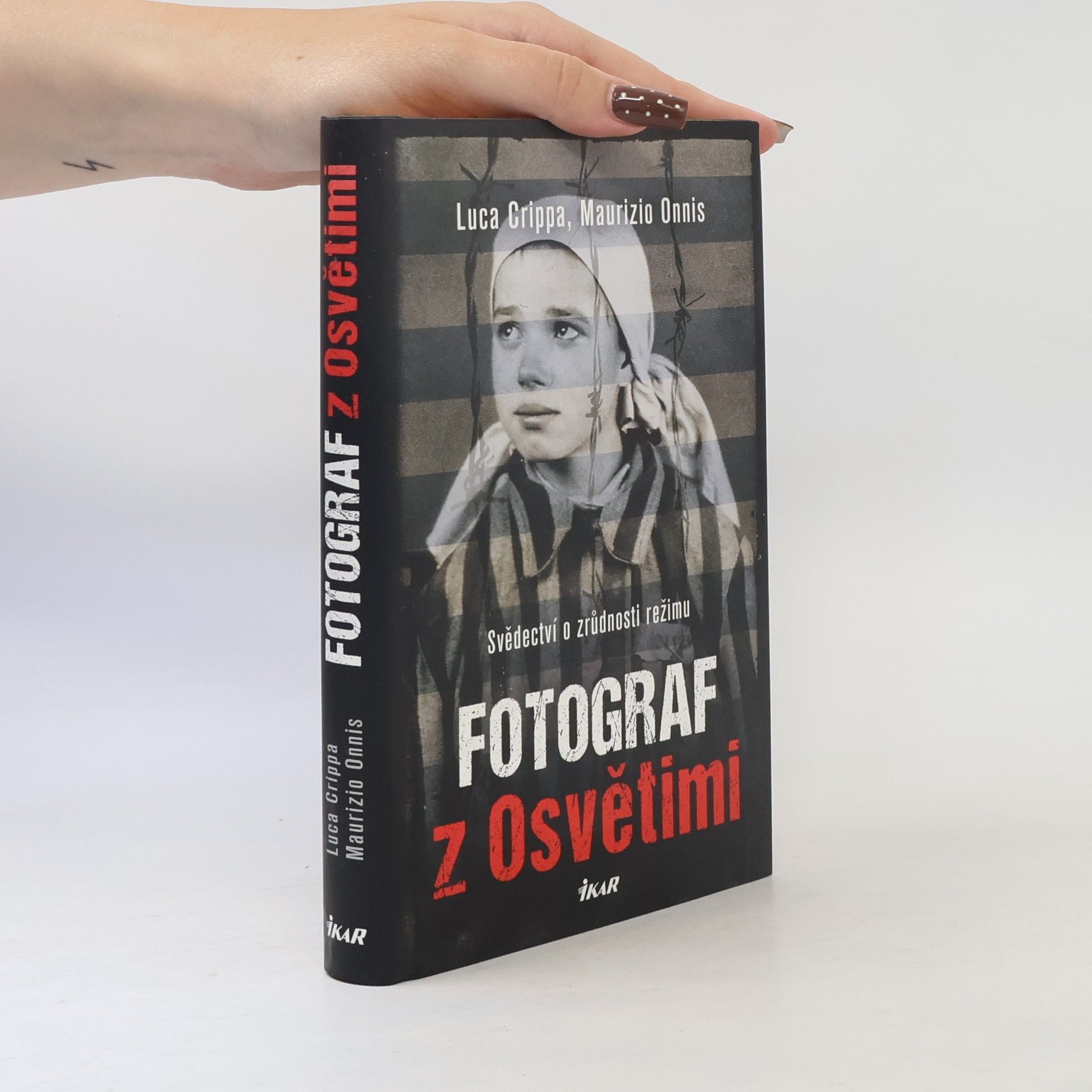 Luca Crippa Fotograf z Osvětimi