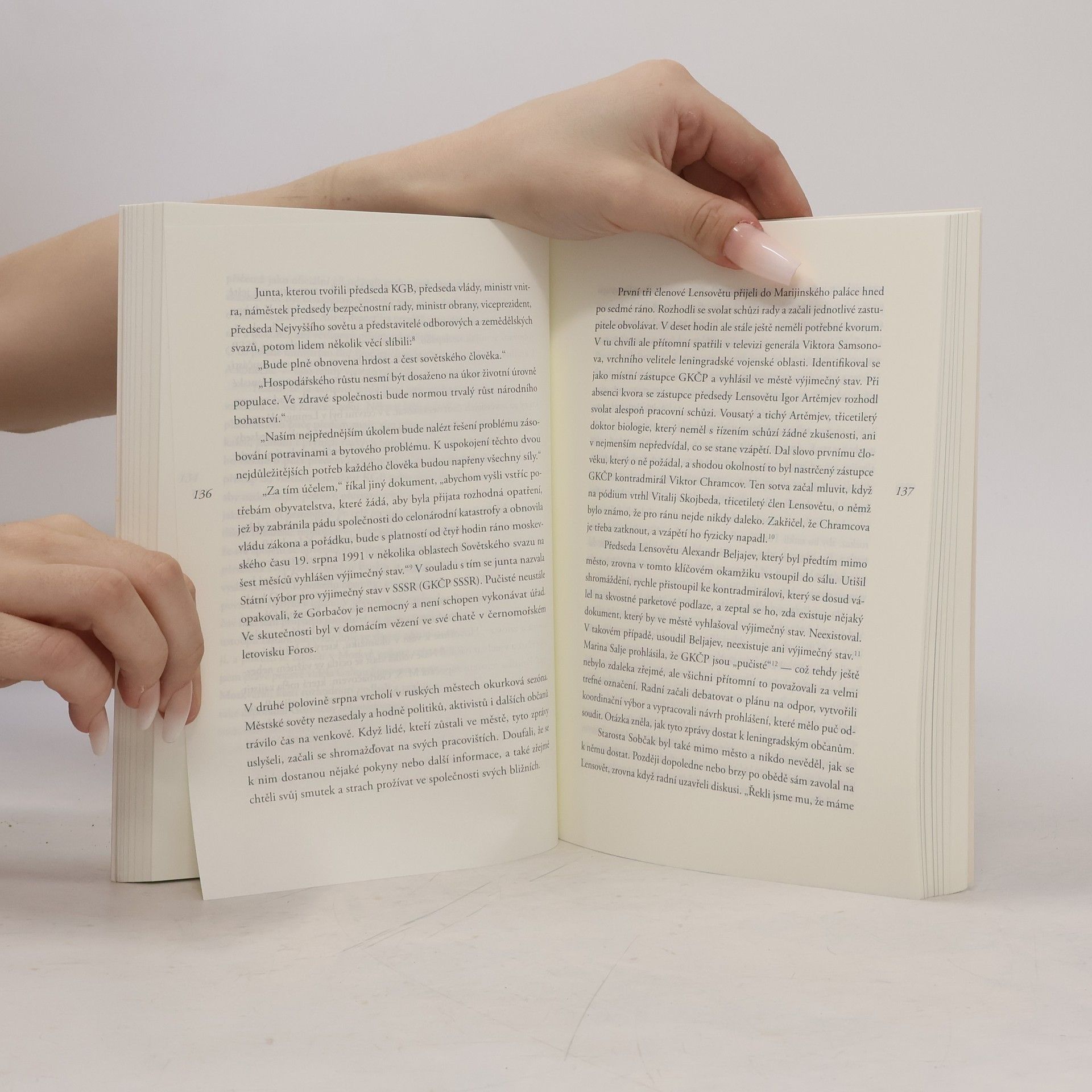 Masha Gessen Muž bez tváře