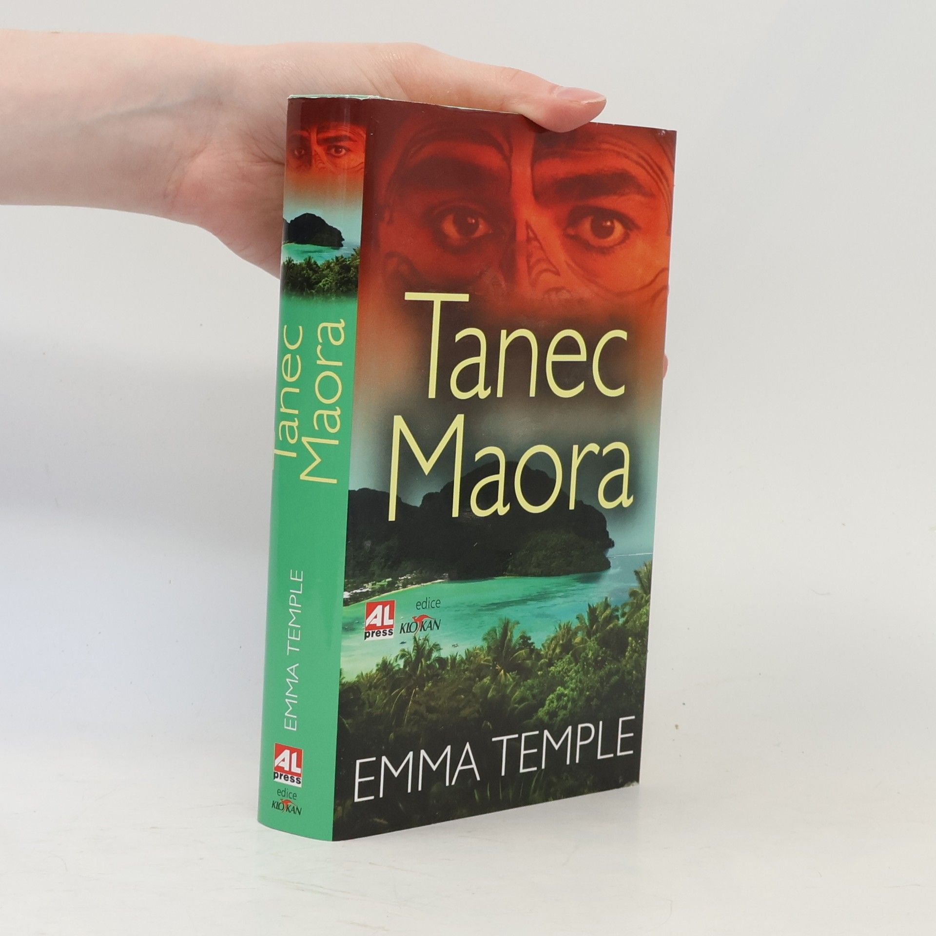Emma Temple Tanec Maora
