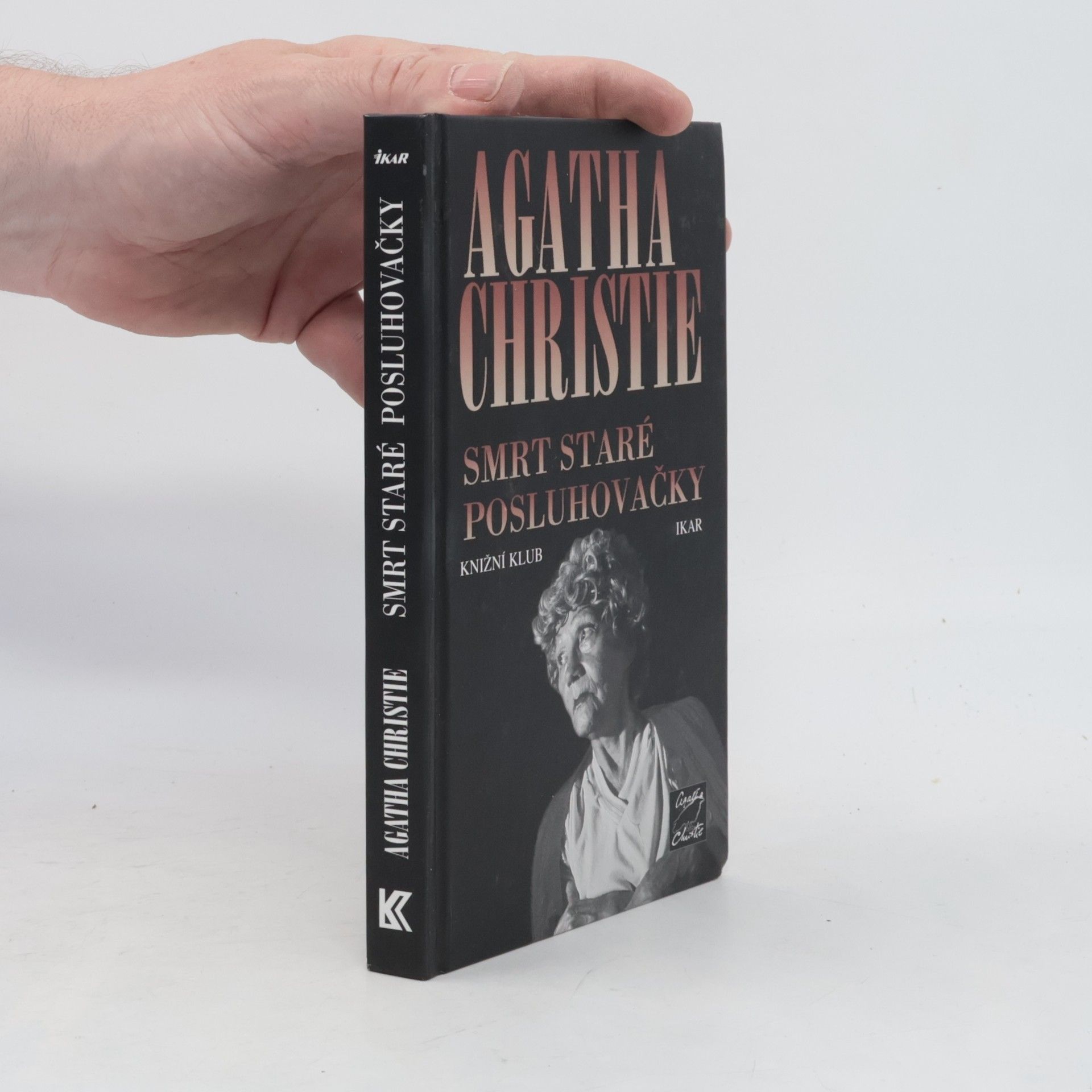 Agatha Christie Smrt staré posluhovačky
